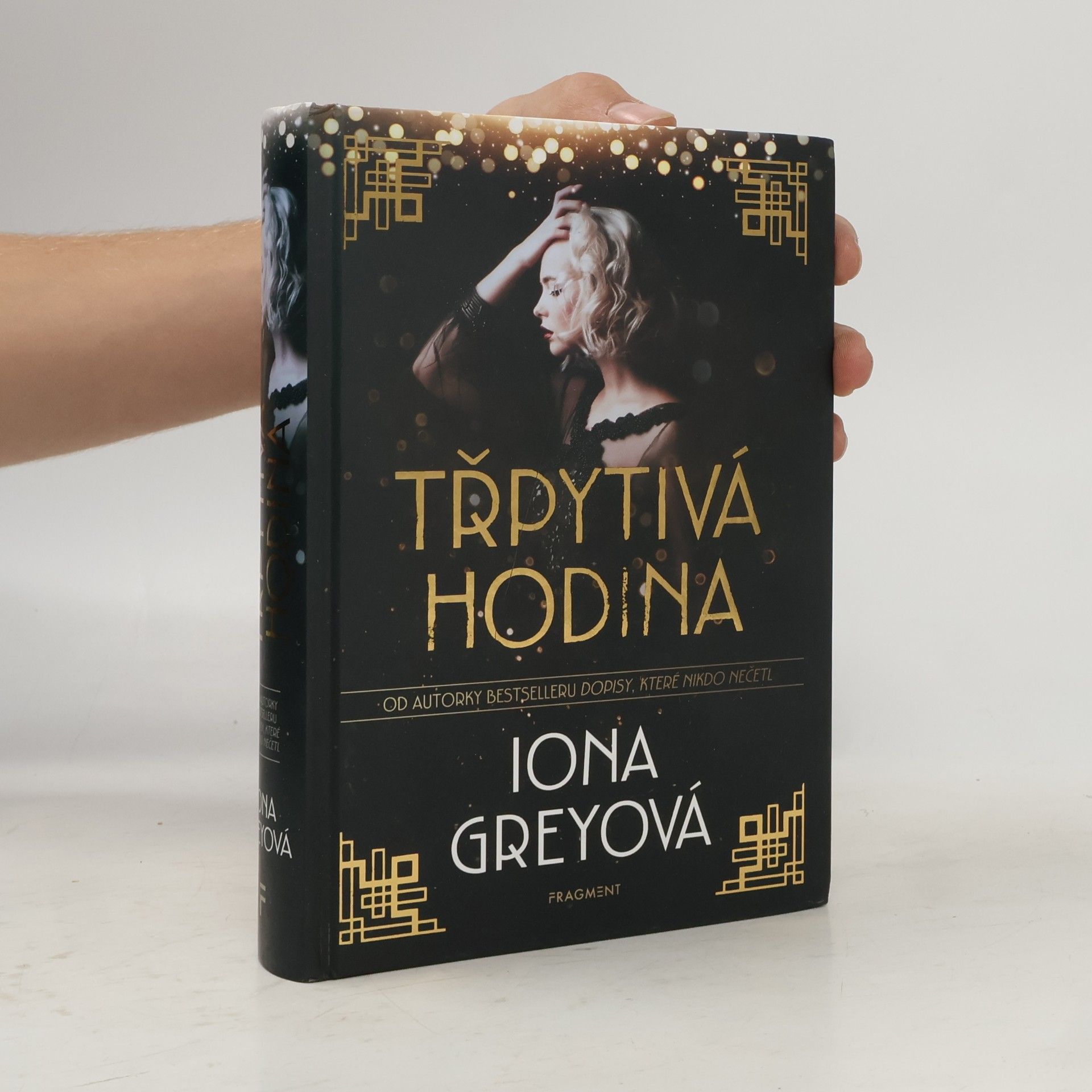 Iona Grey Třpytivá hodina
