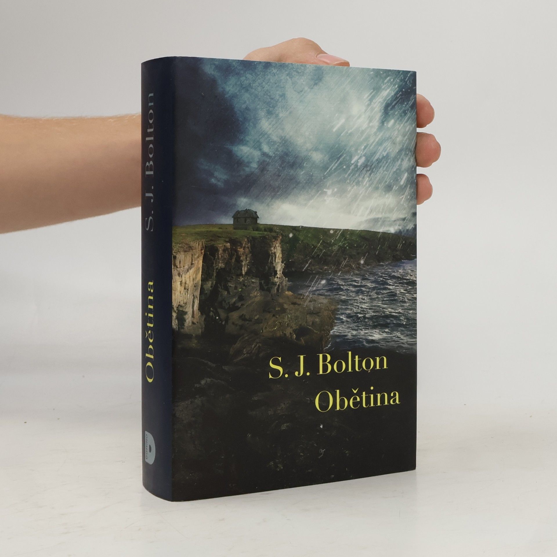 S. J. Bolton Obětina