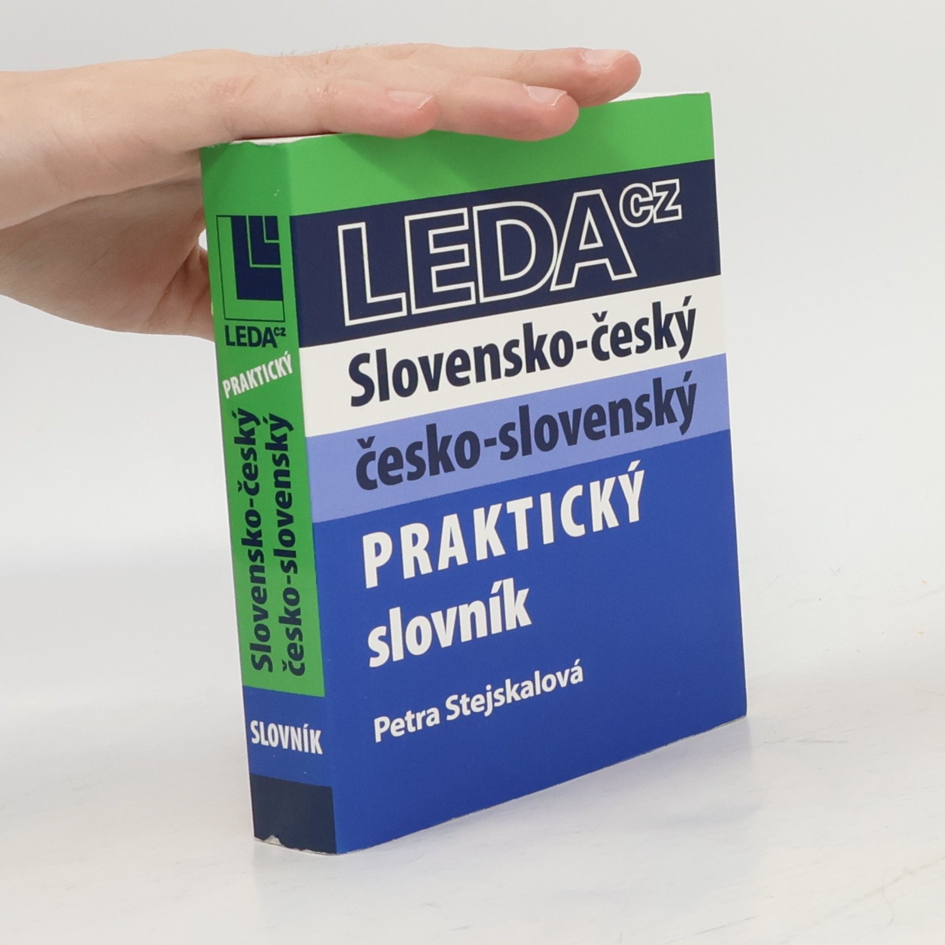 Petra Stejskalová Slovensko-český, česko-slovenský praktický slovník
