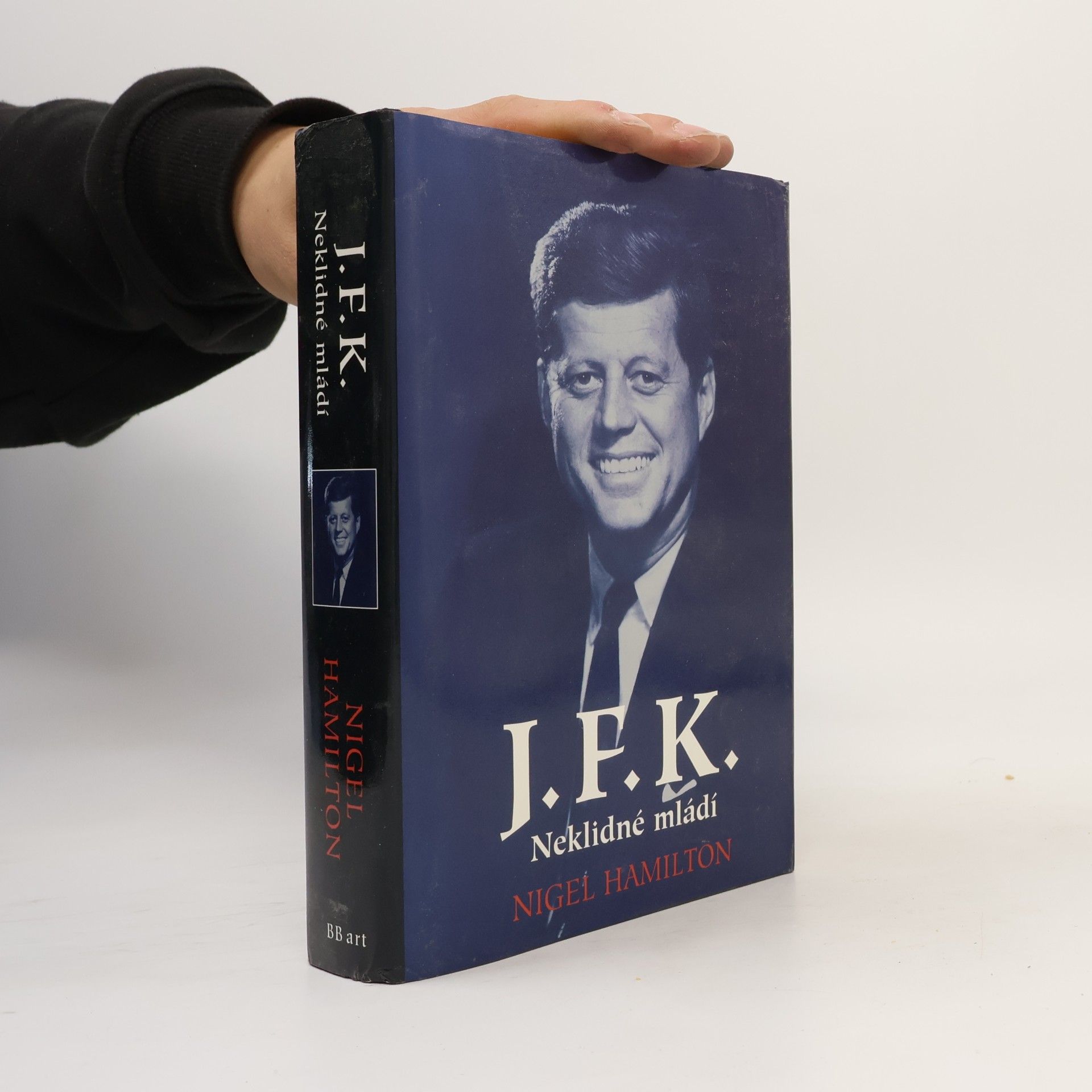 J.F.K. : neklidné mládí