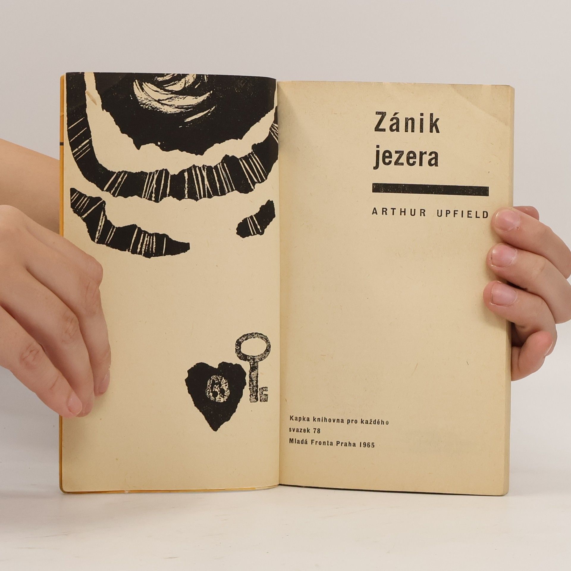 Arthur William Upfield Zánik jezera