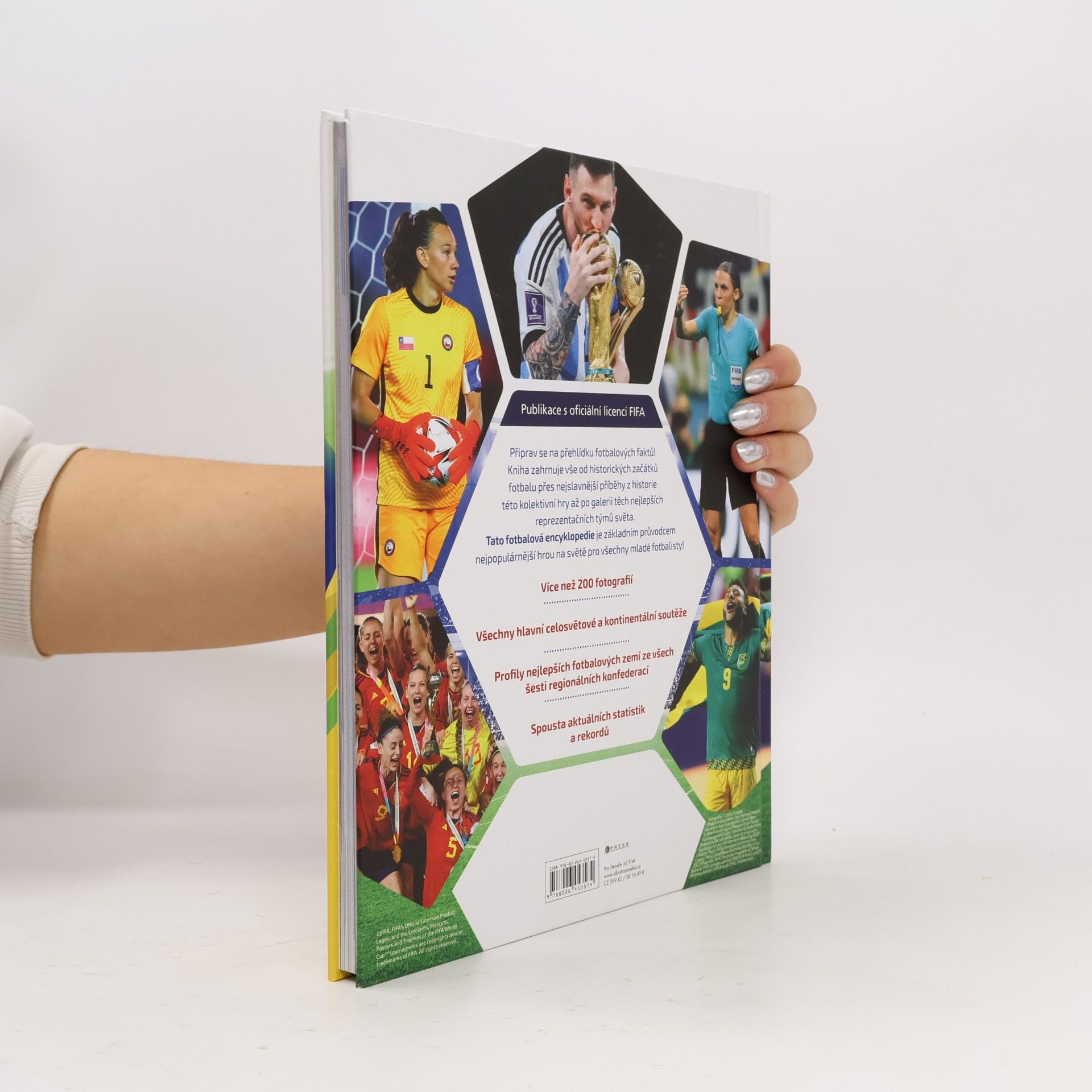 Emily Stead Fotbalová encyklopedie. Publikace s oficiální licencí FIFA