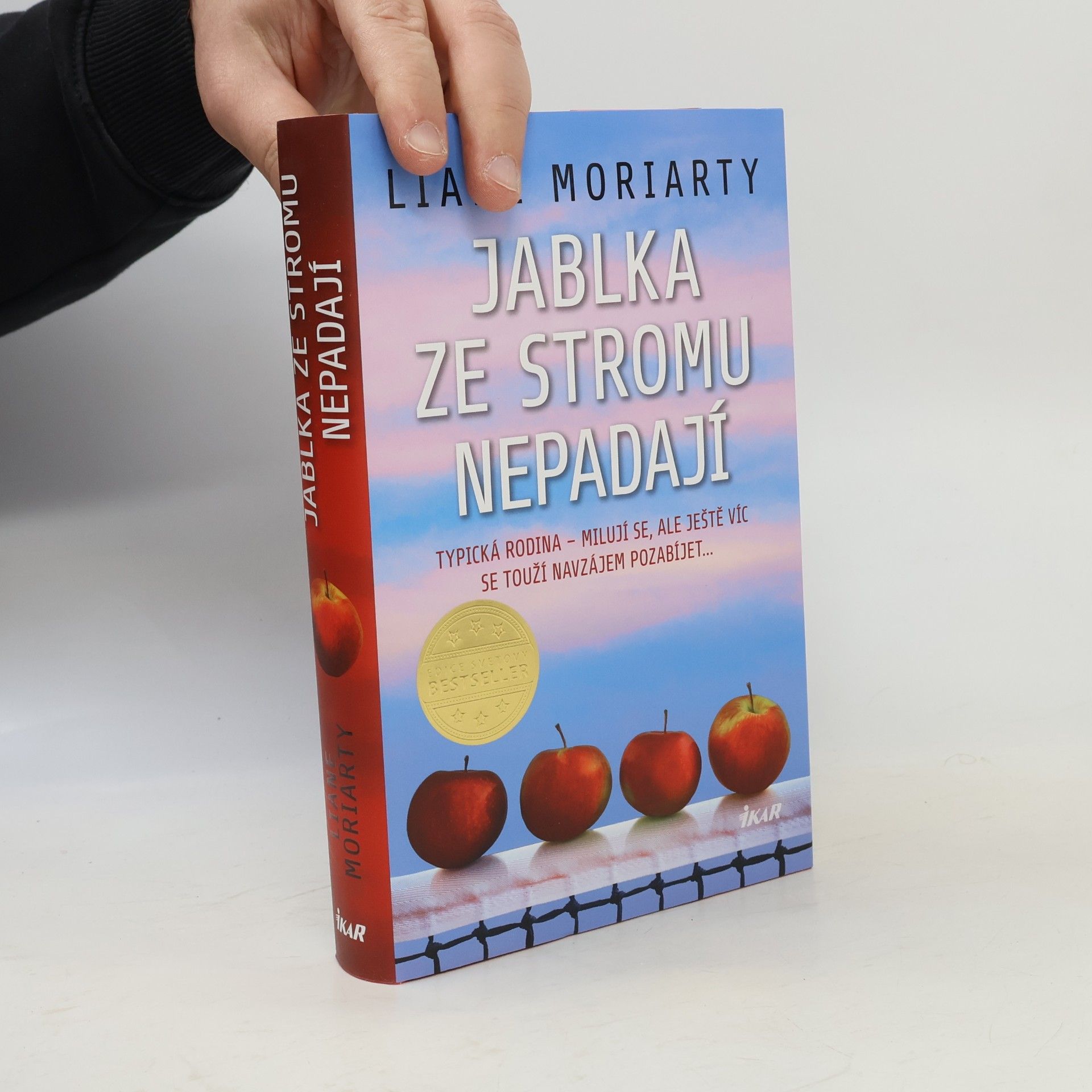 Jablka ze stromu nepadají
