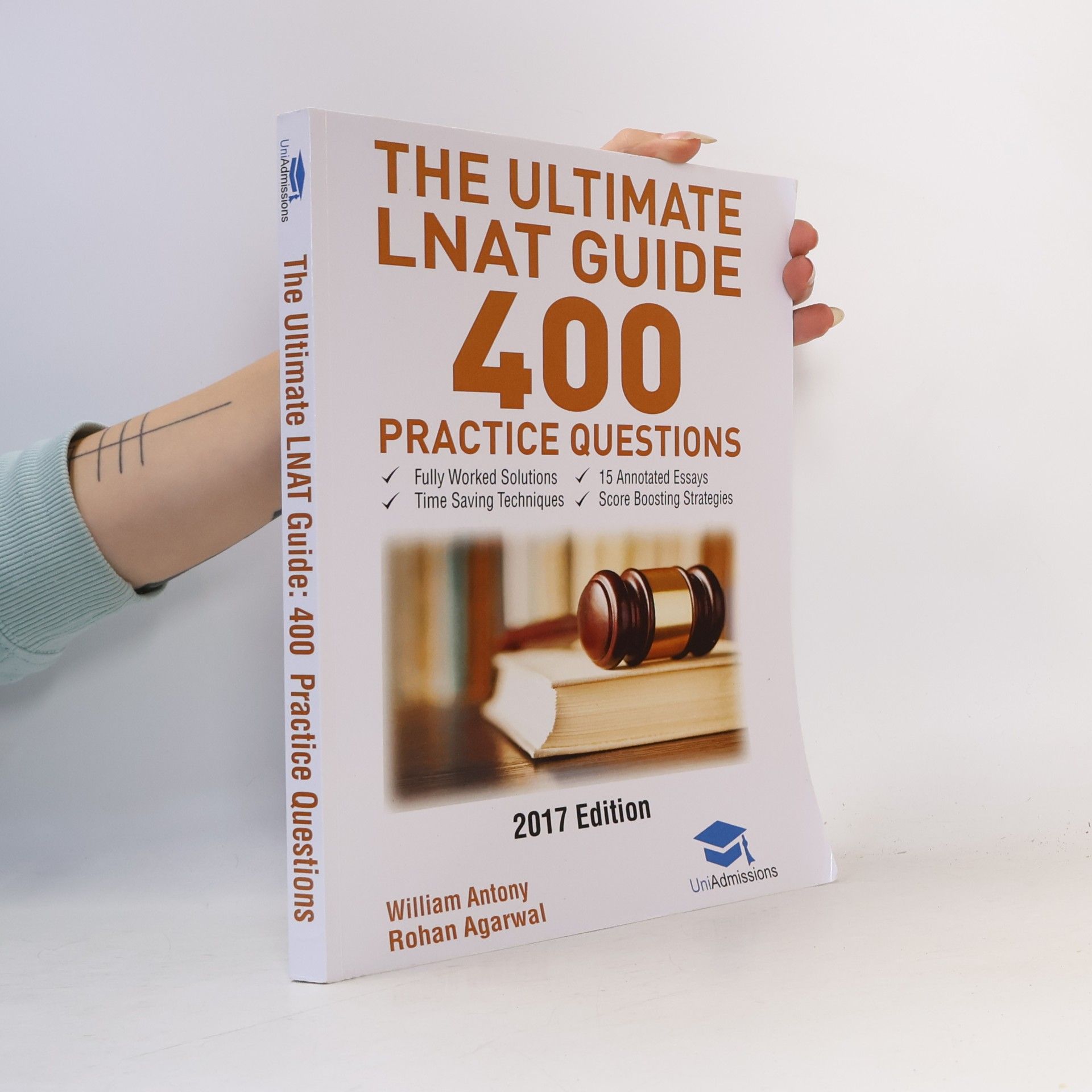 The Ultimate LNAT Guide: 400 Practice Questions - 2017 Edition