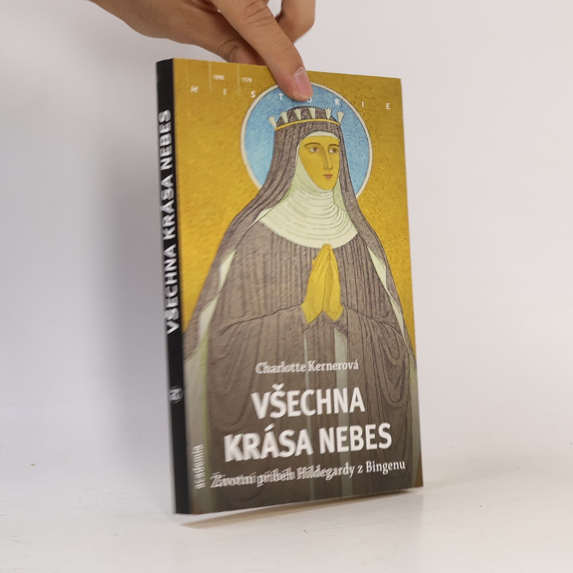 Charlotte Kerner Všechna krása nebes – Příběh života Hildegardy z Bingenu