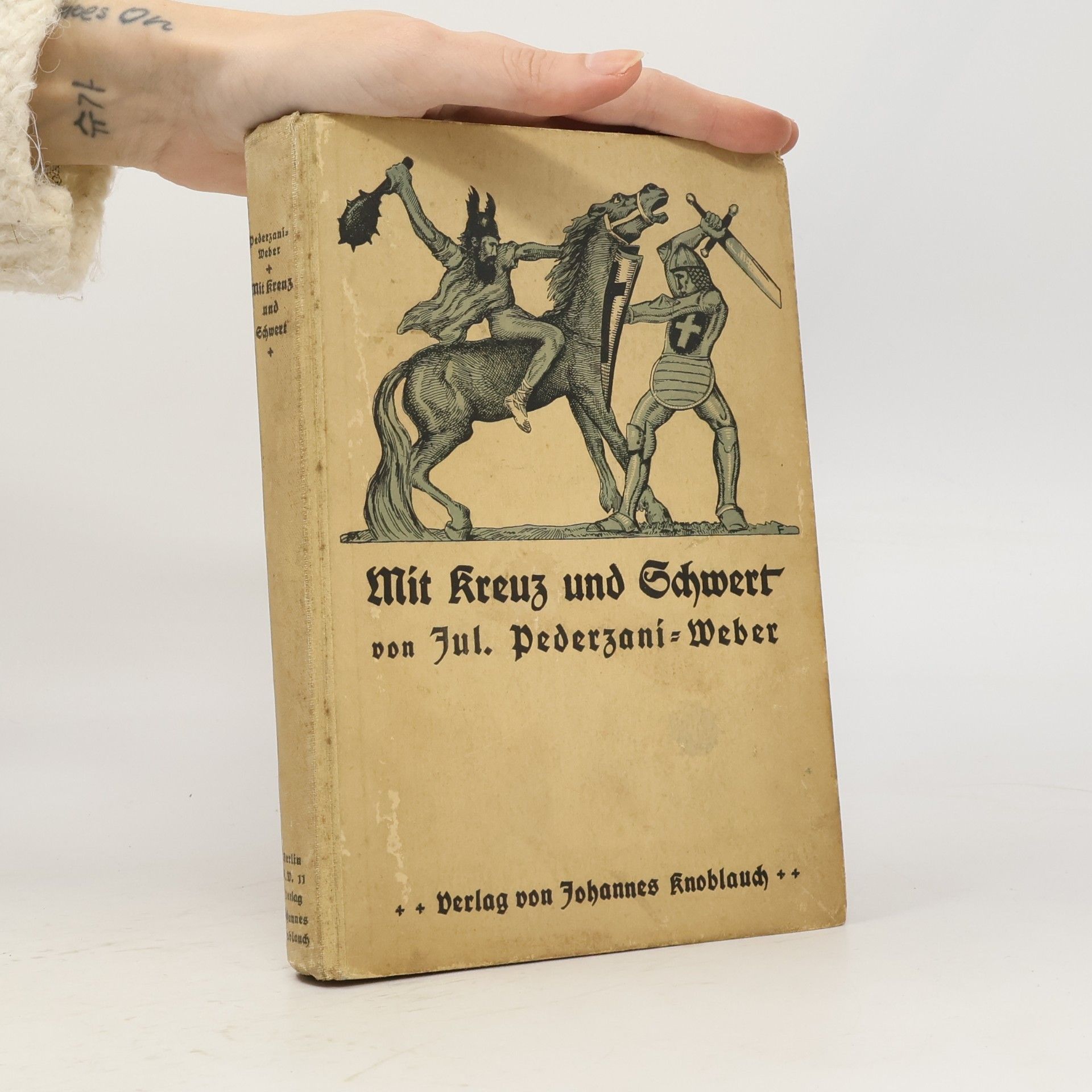 Mit Kreuz und Schwert