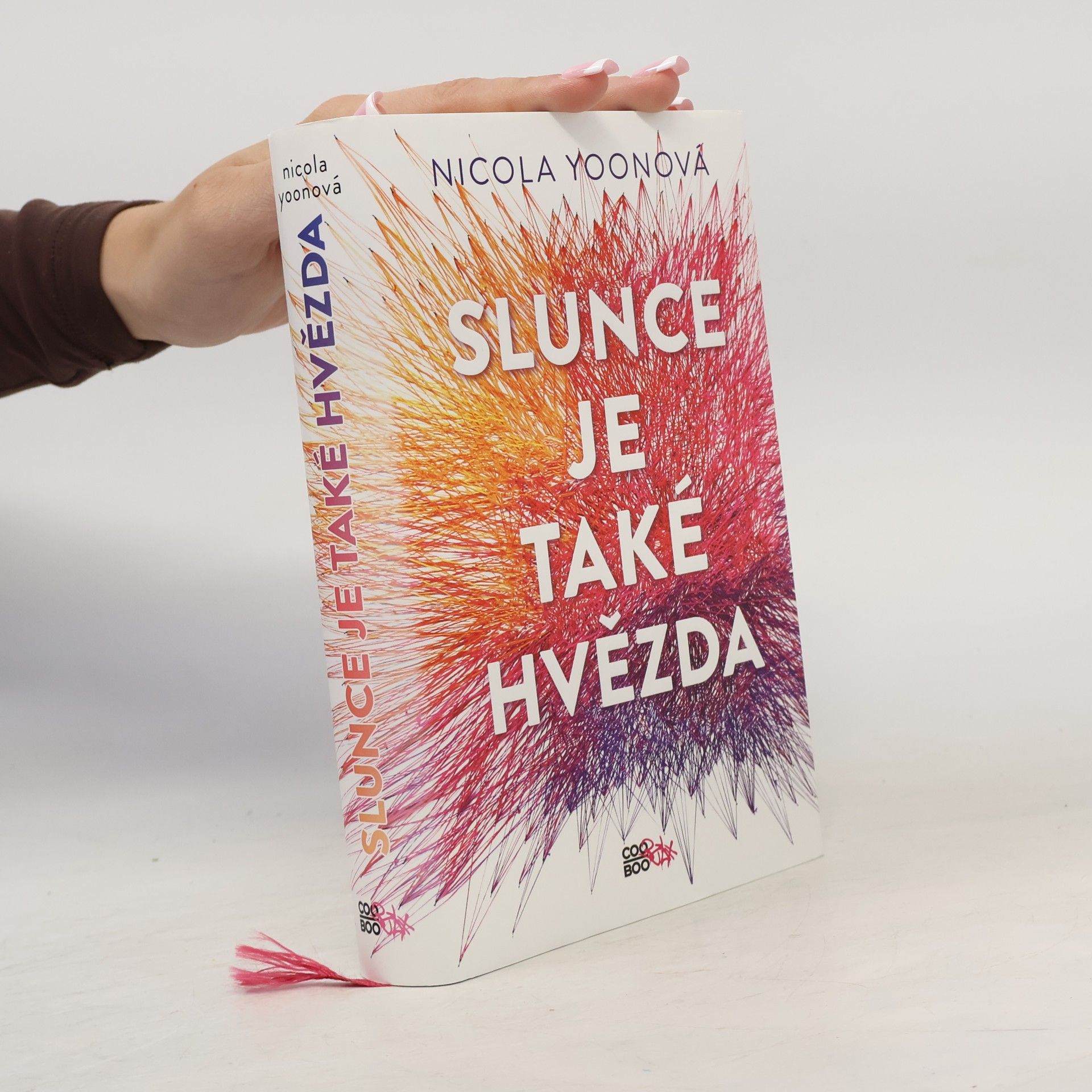 Nicola Yoon Slunce je také hvězda