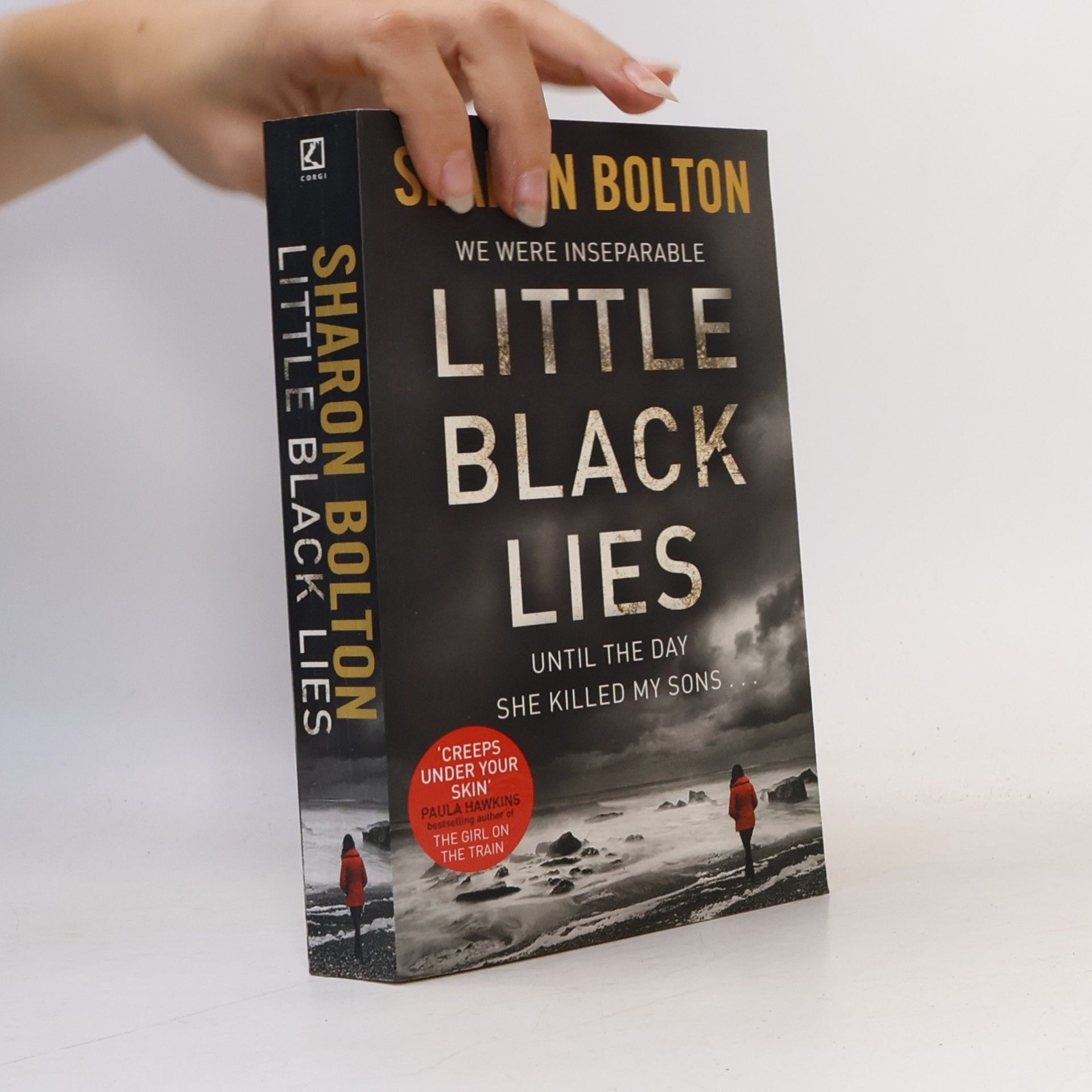 Sharon J. Bolton Little black lies