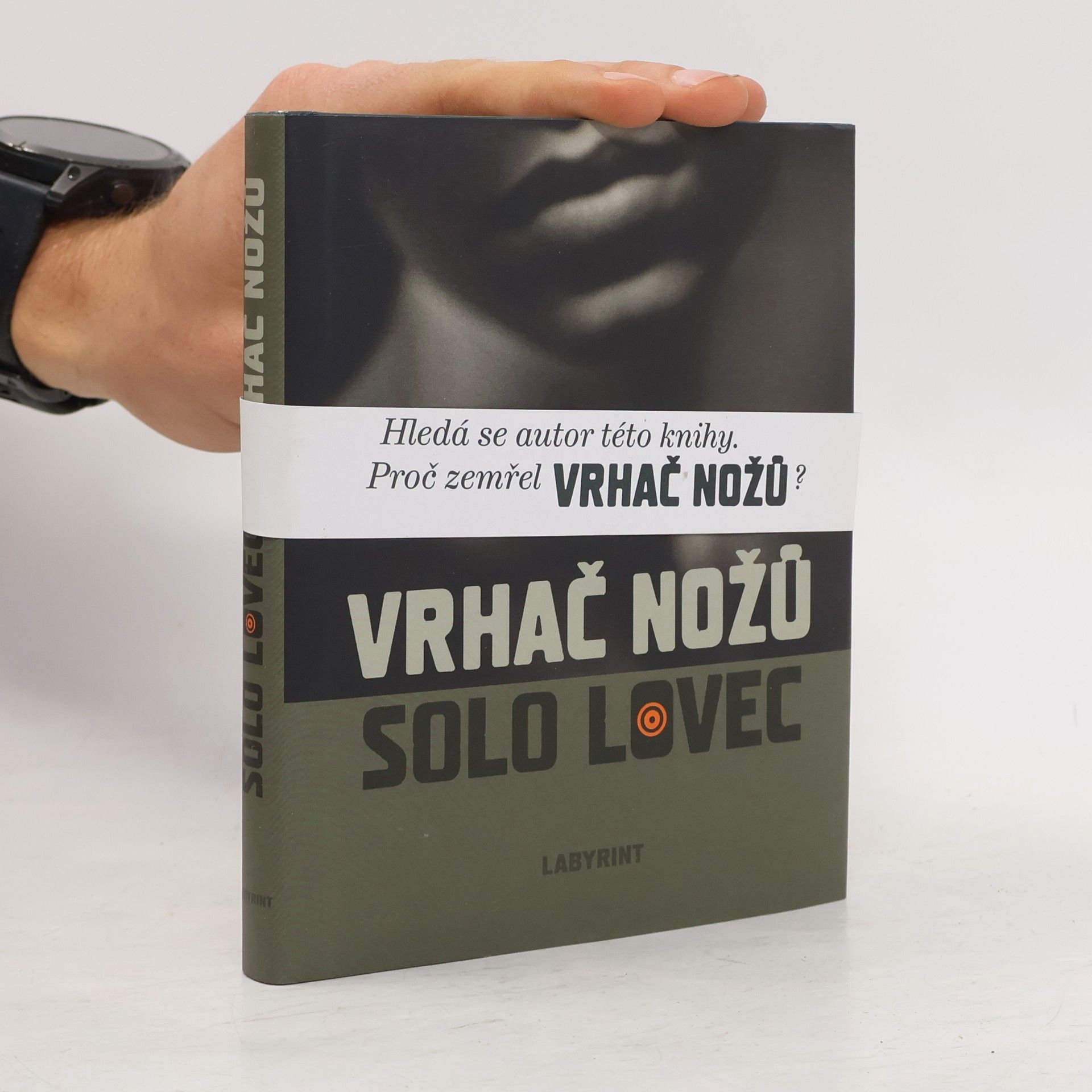 Vrhač nožů