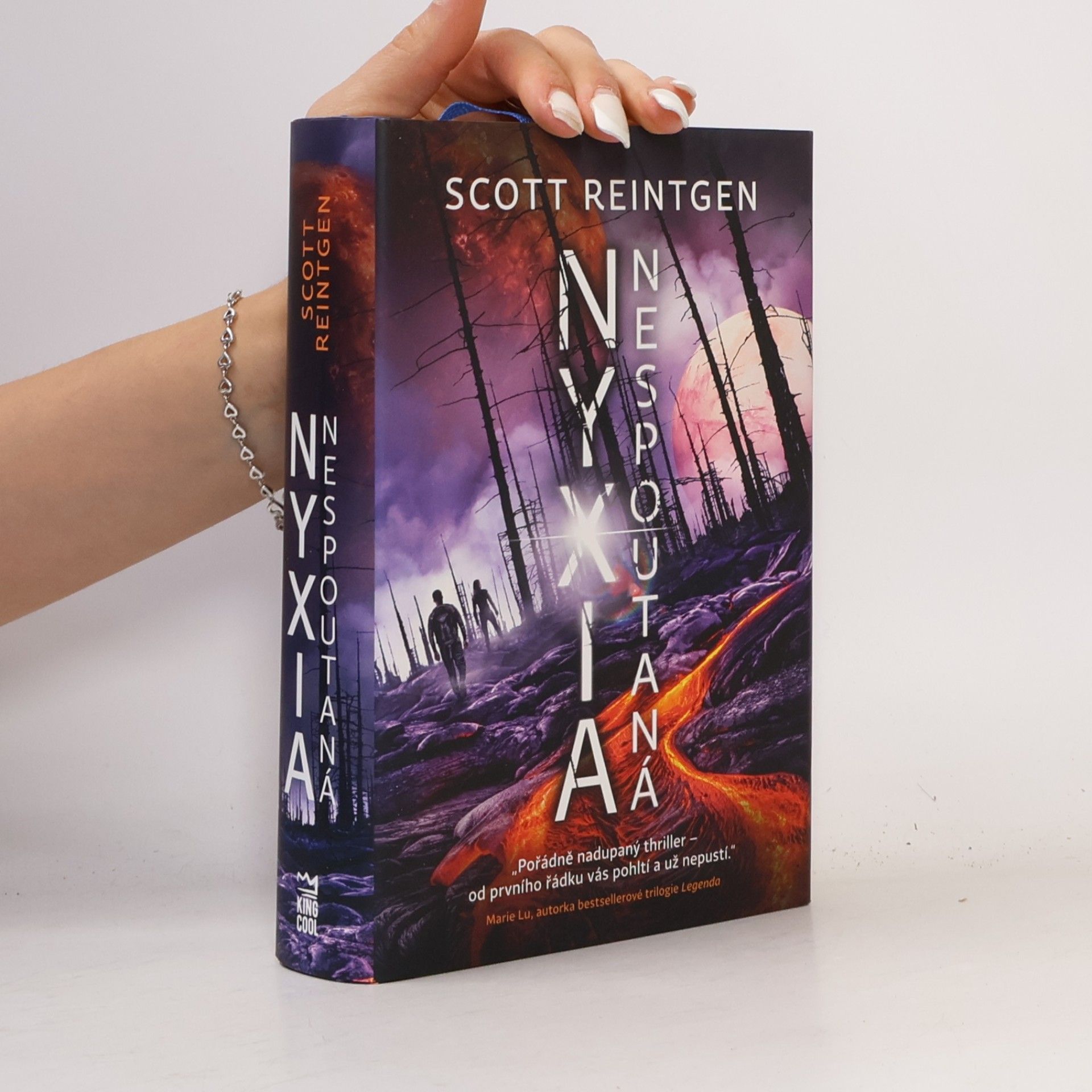 Scott Reintgen Nyxia nespoutaná