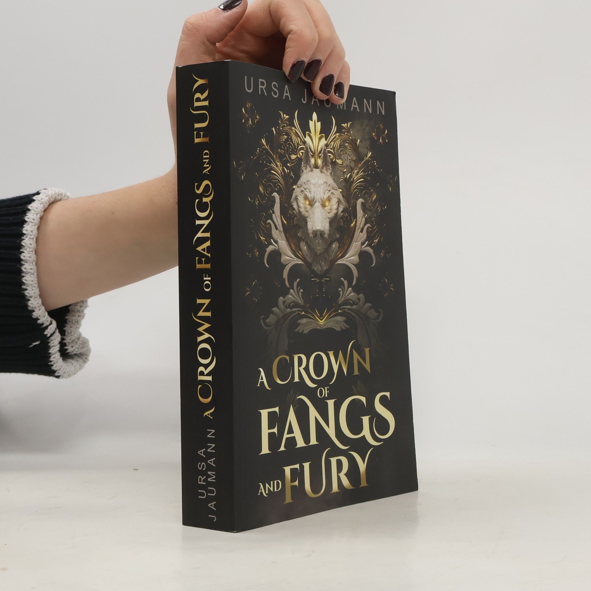 Ursa Jaumann A Crown of Fangs and Fury
