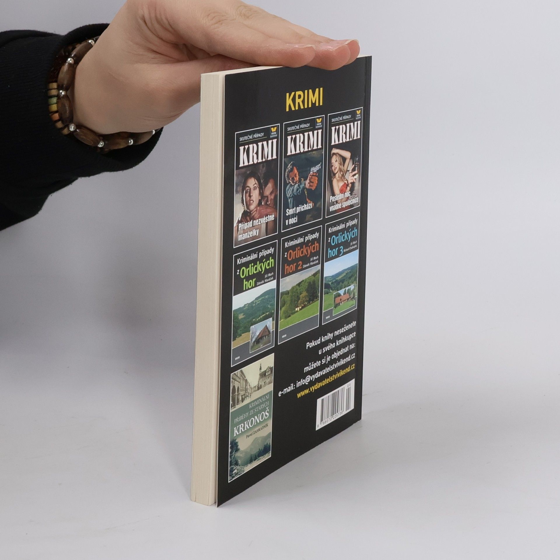 Various authors Večeře s vraždou : skutečné kriminální příběhy