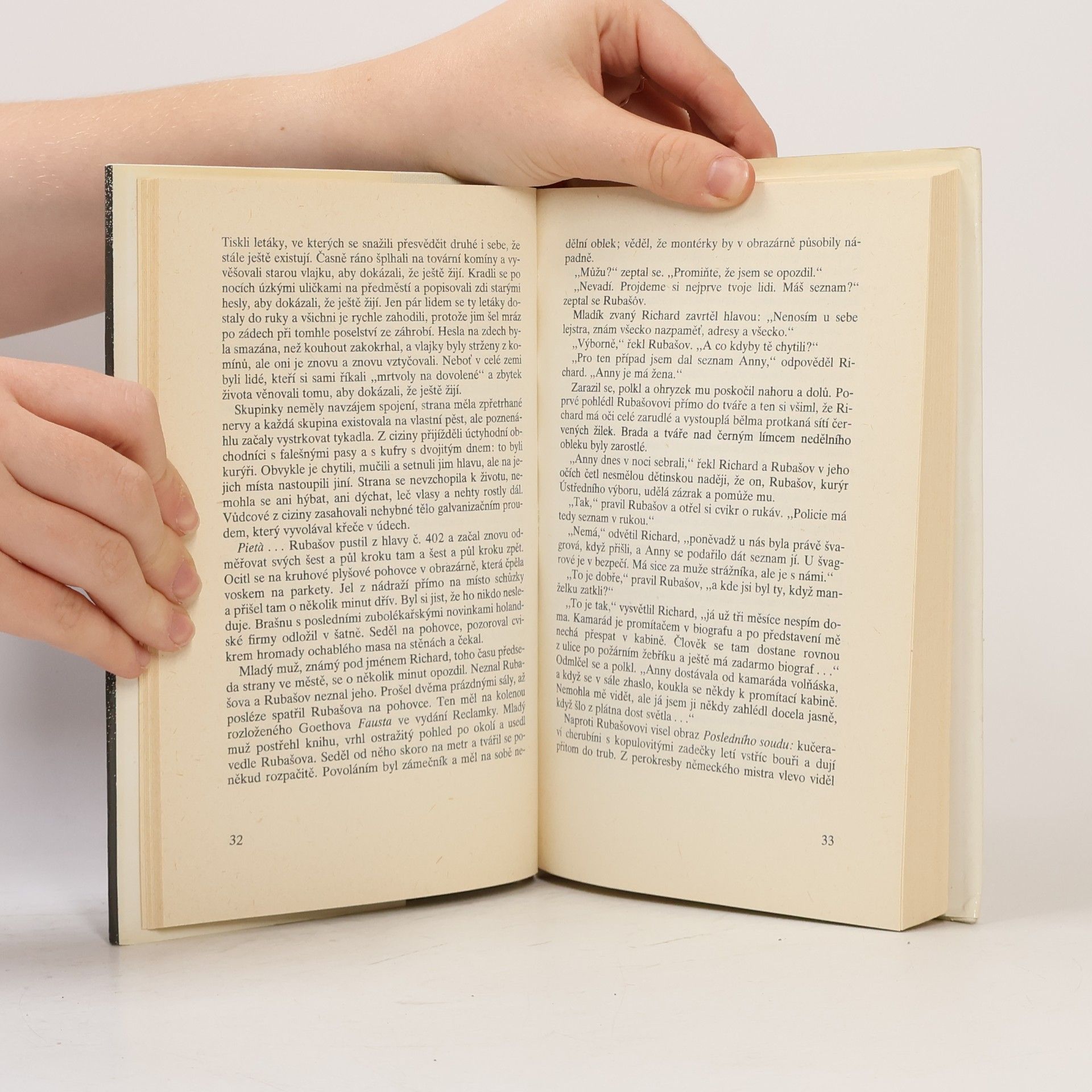 Arthur Koestler Tma o polednách