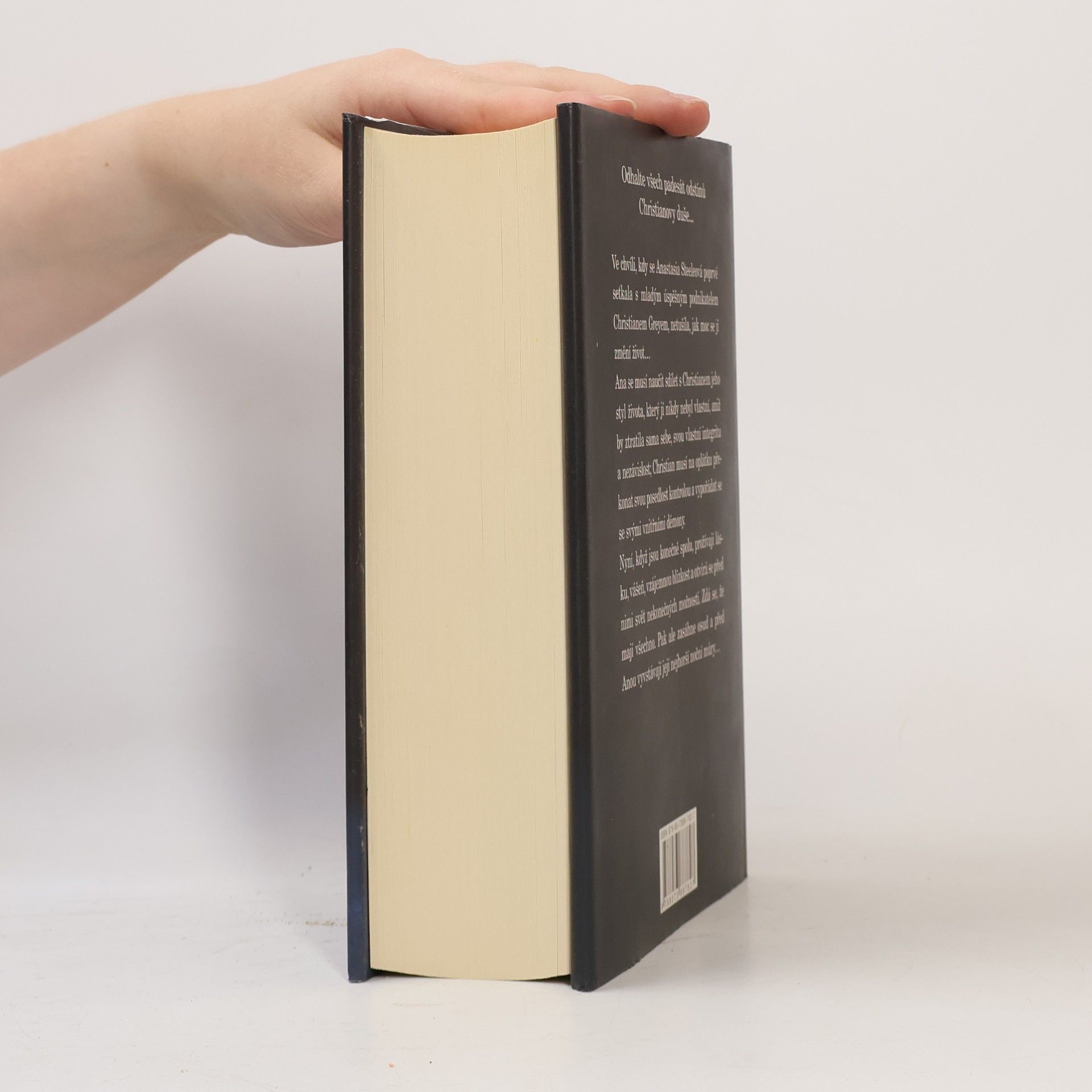E. L. James Padesát odstínů svobody