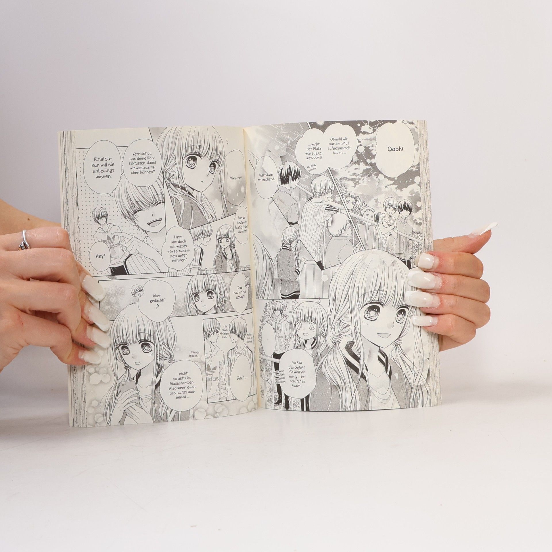 Yōko Maki Sparkly lion boy 1