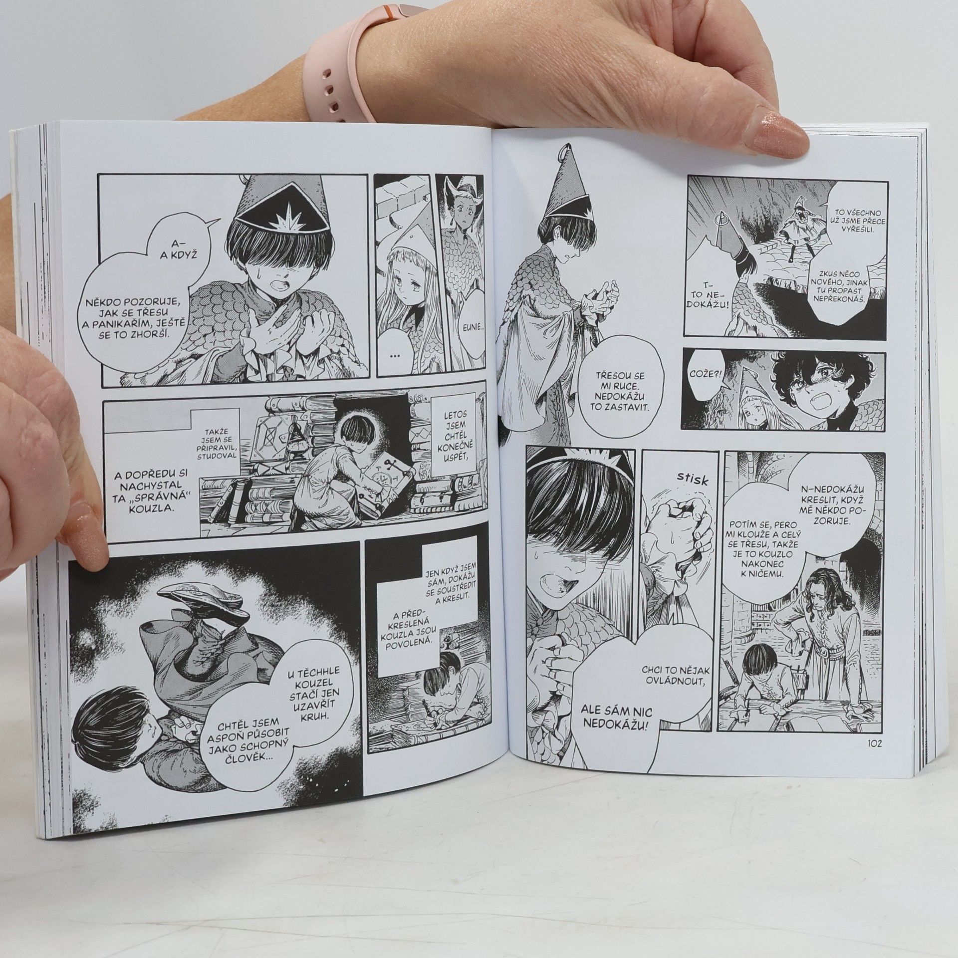 Kamome Shirahama Ateliér špičatých klobouků 4