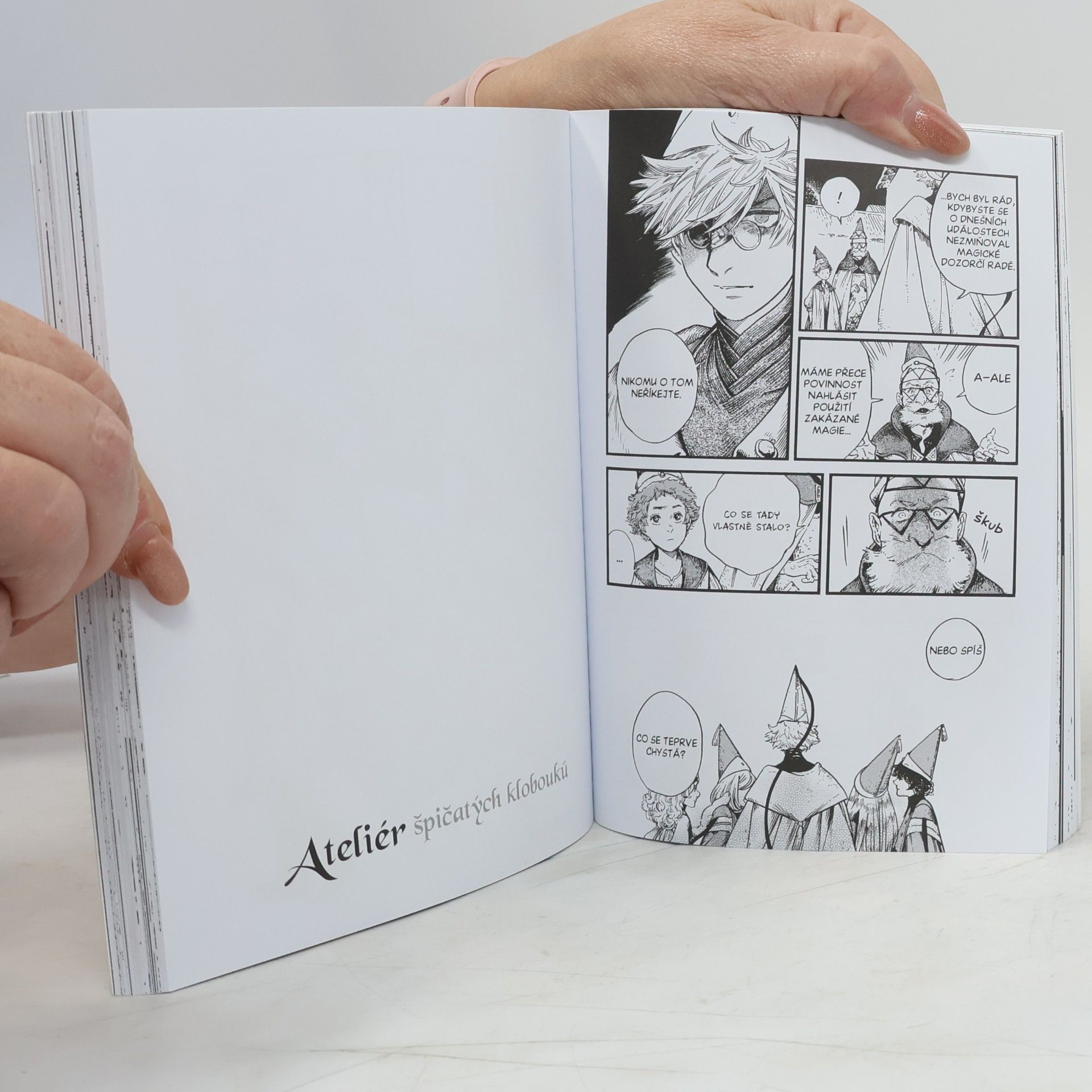 Kamome Shirahama Ateliér špičatých klobouků 2