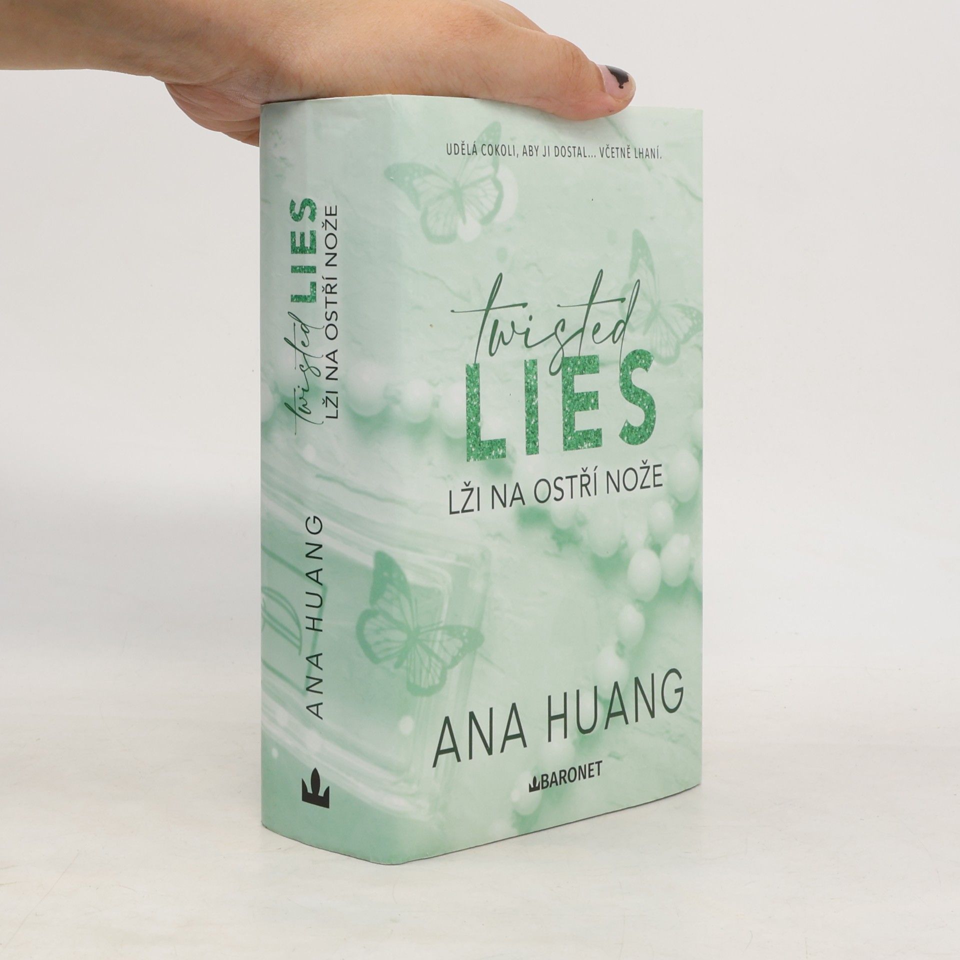 Ana Huang Twisted Lies. Lži na ostří nože