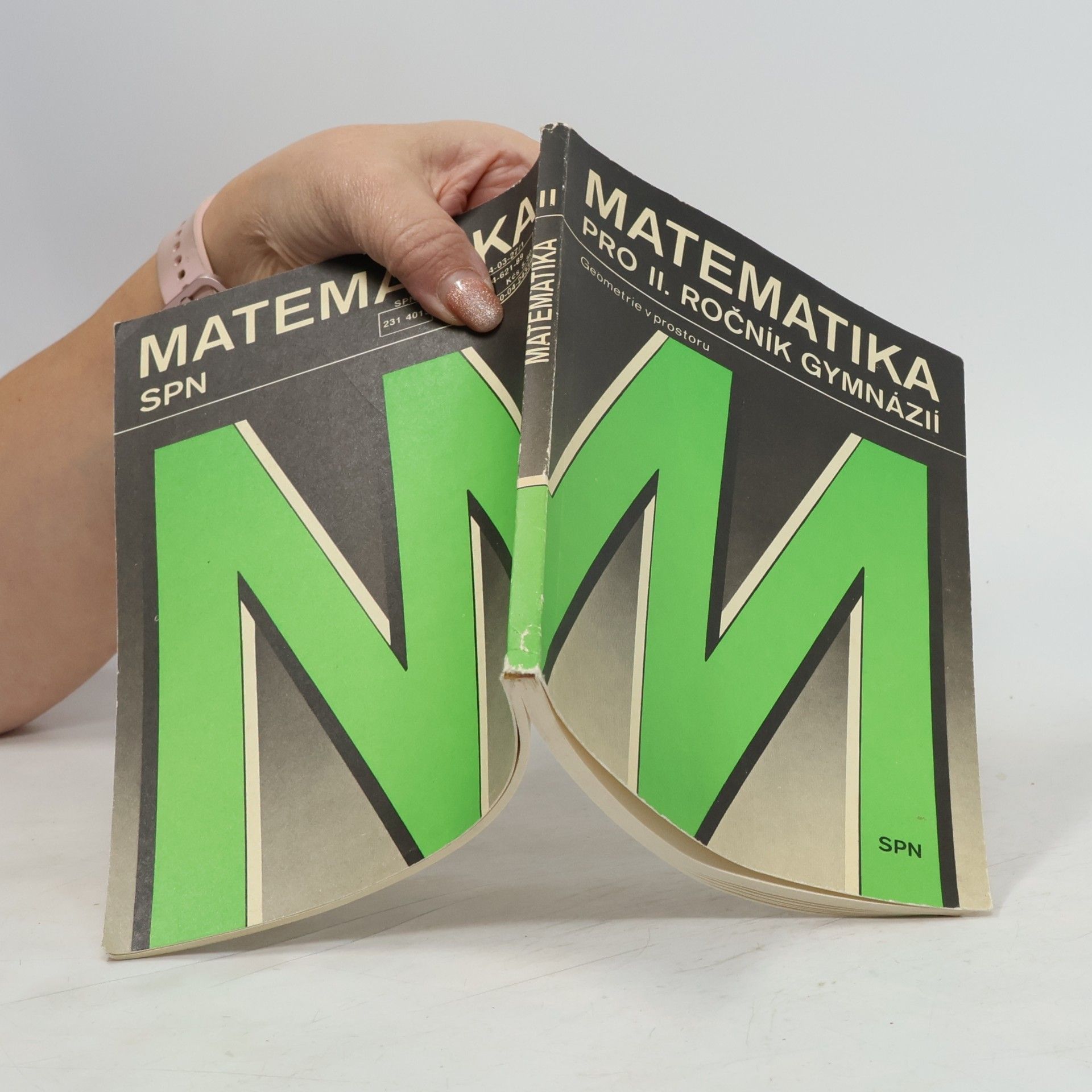 Kolektiv autorů Matematika pro II. ročník gymnázií - Geometrie v prostoru