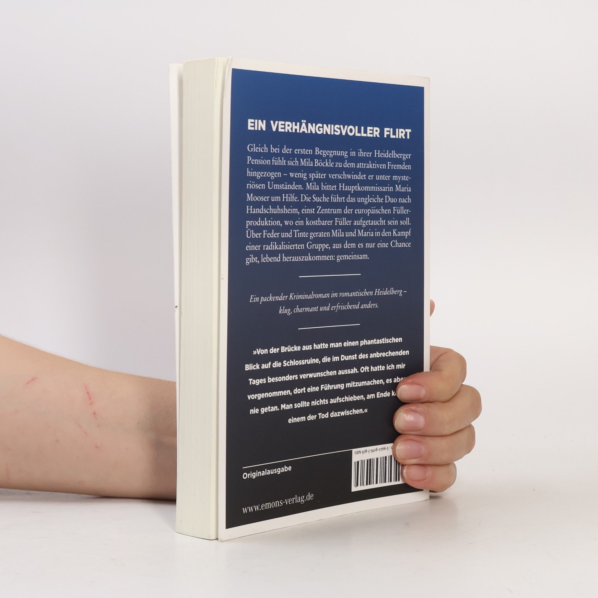 Marlene Bach Samtschwarz