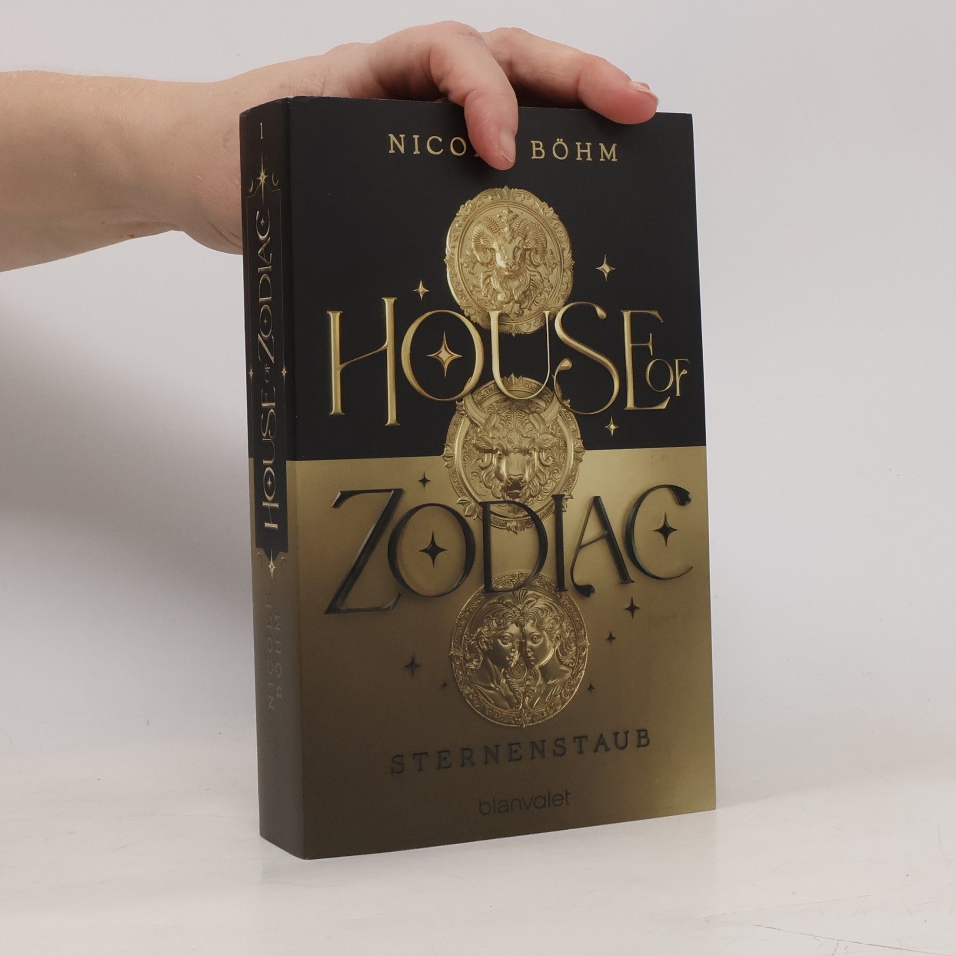 Nicole Böhm House of Zodiac