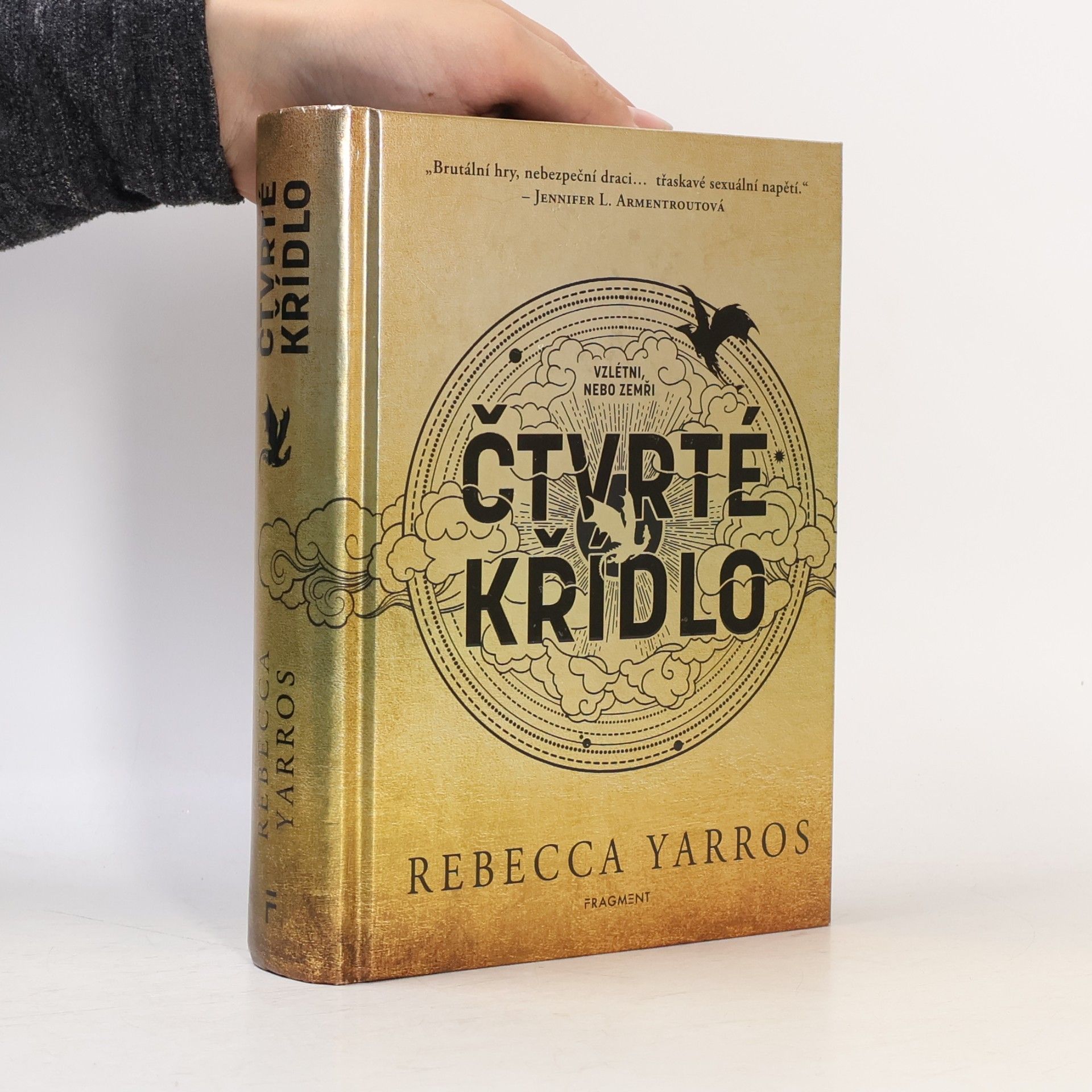Rebecca Yarros Čtvrté křídlo