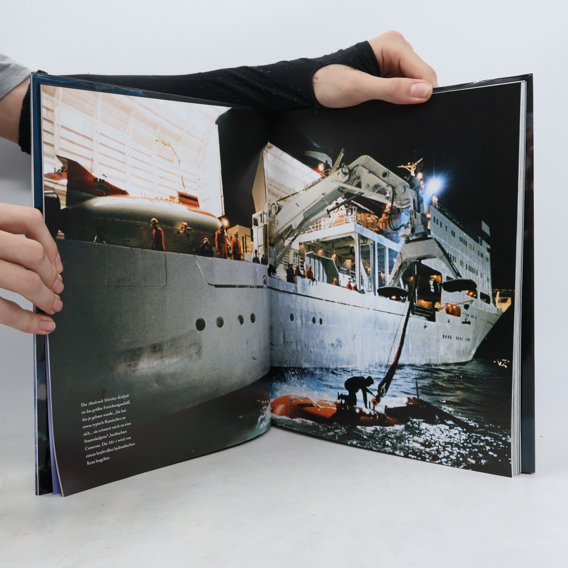 Various authors James Camrons Titanic
