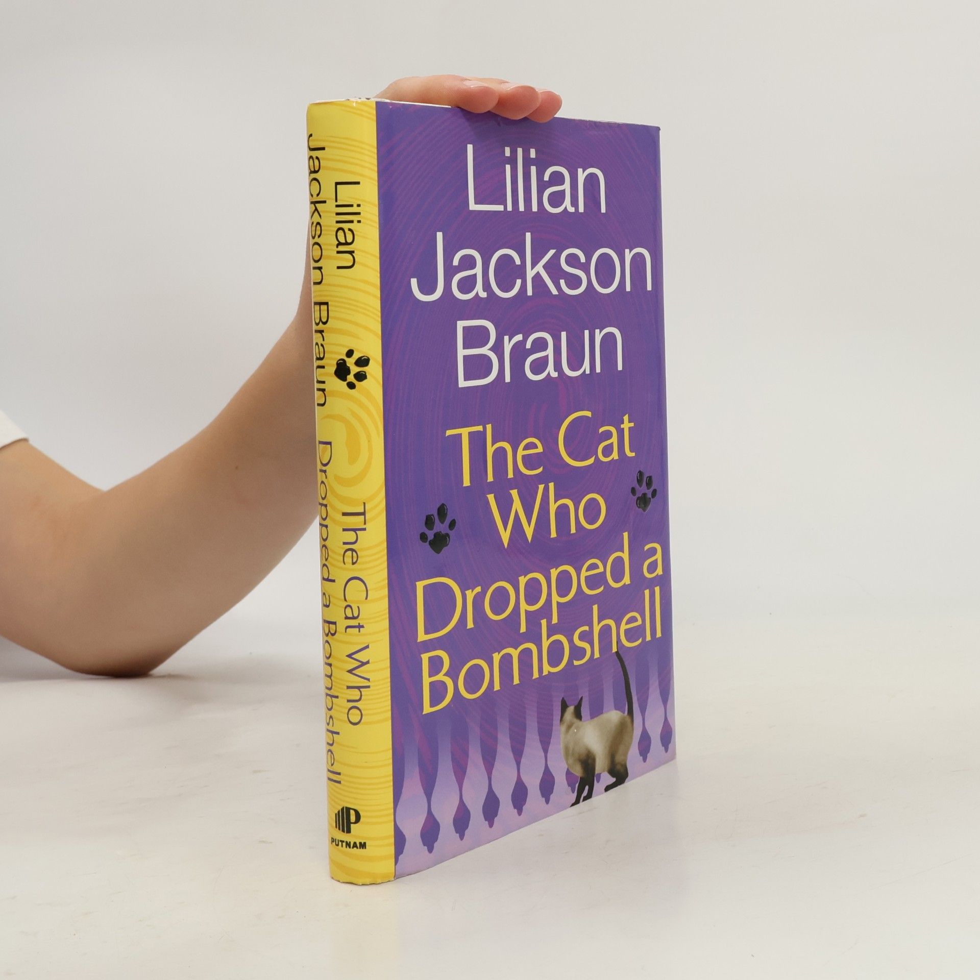 Lilian Jackson Braun The Cat Who Dropped a Bombshell