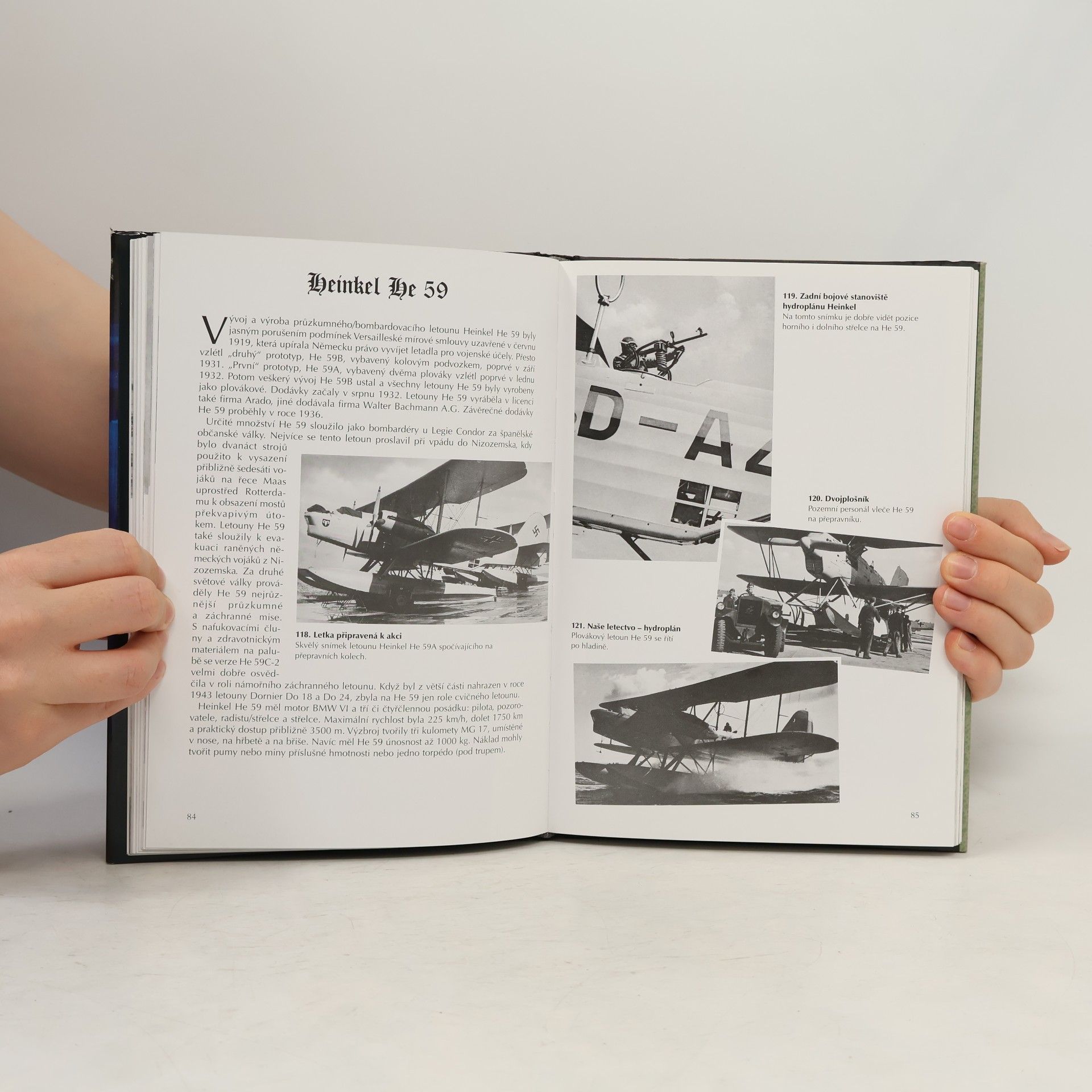 James Wilson-MacDonald Luftwaffe: Propagandistické pohlednice