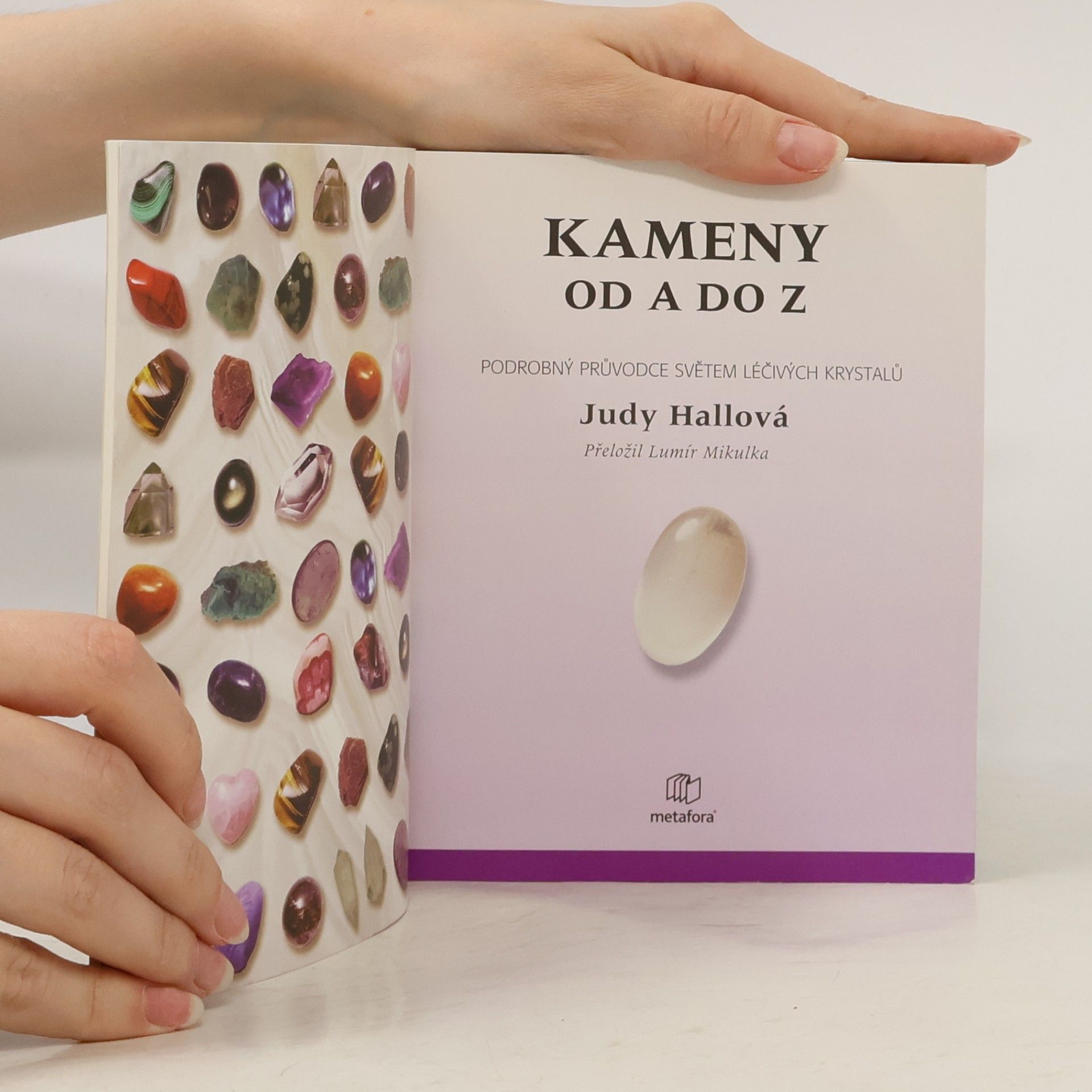 Judy Hall Kameny od A do Z
