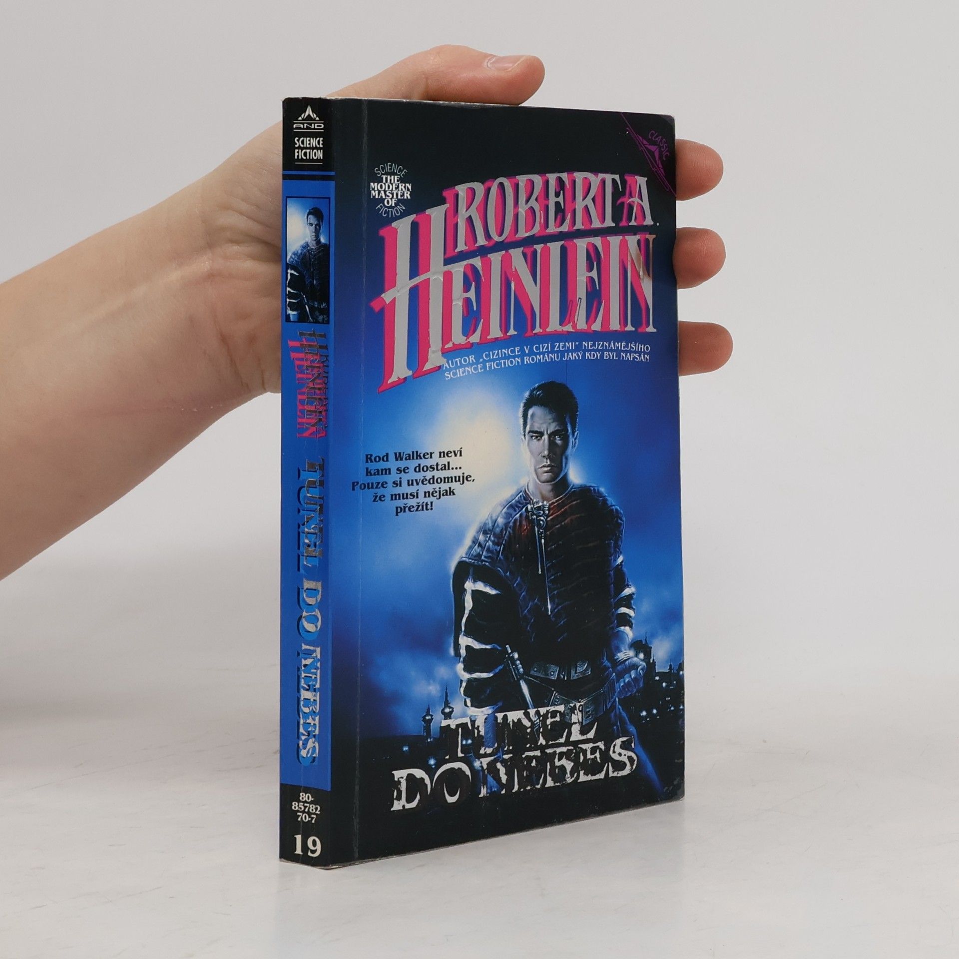Robert A. Heinlein Tunel do nebes