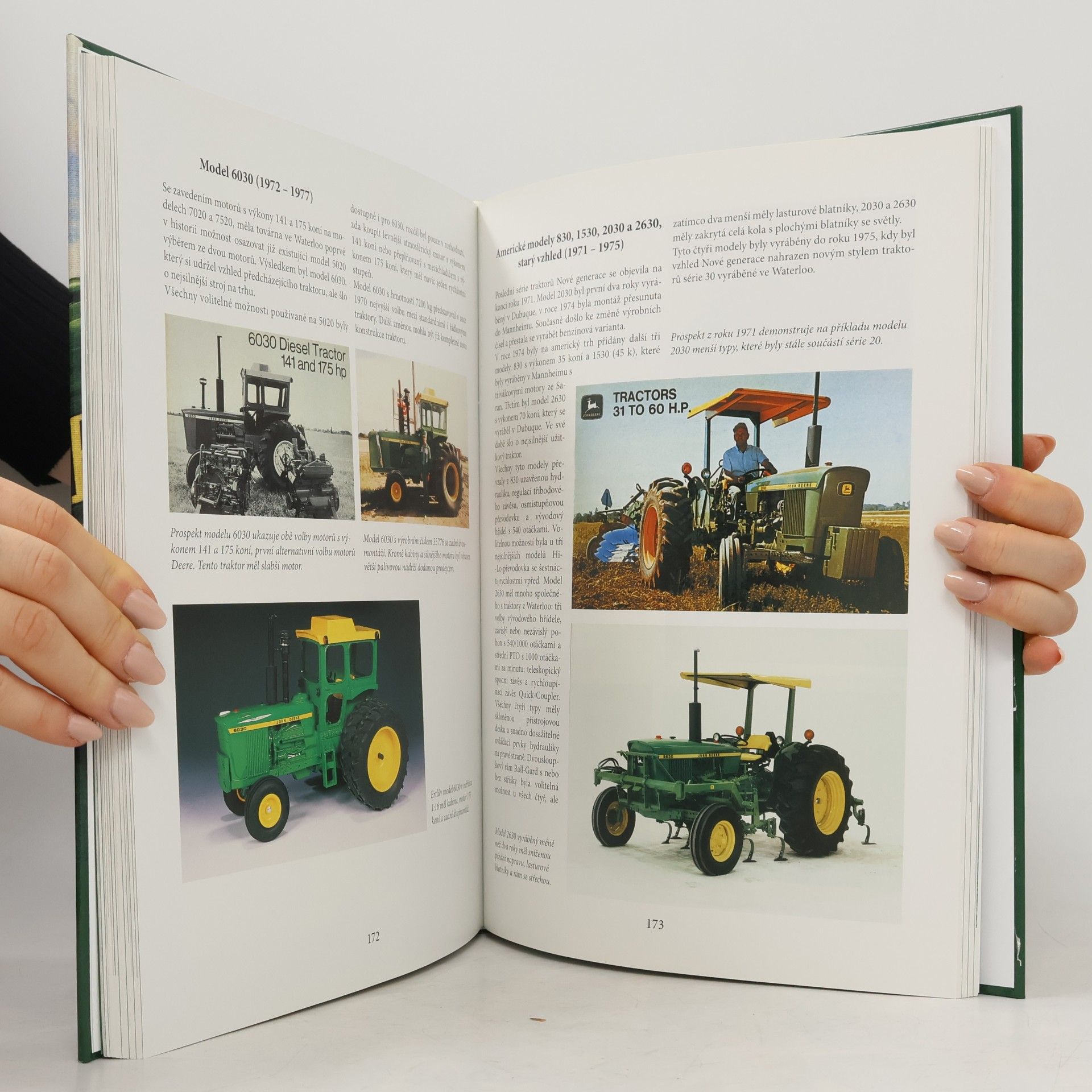 Don Macmillan Velká kniha traktorů John Deere
