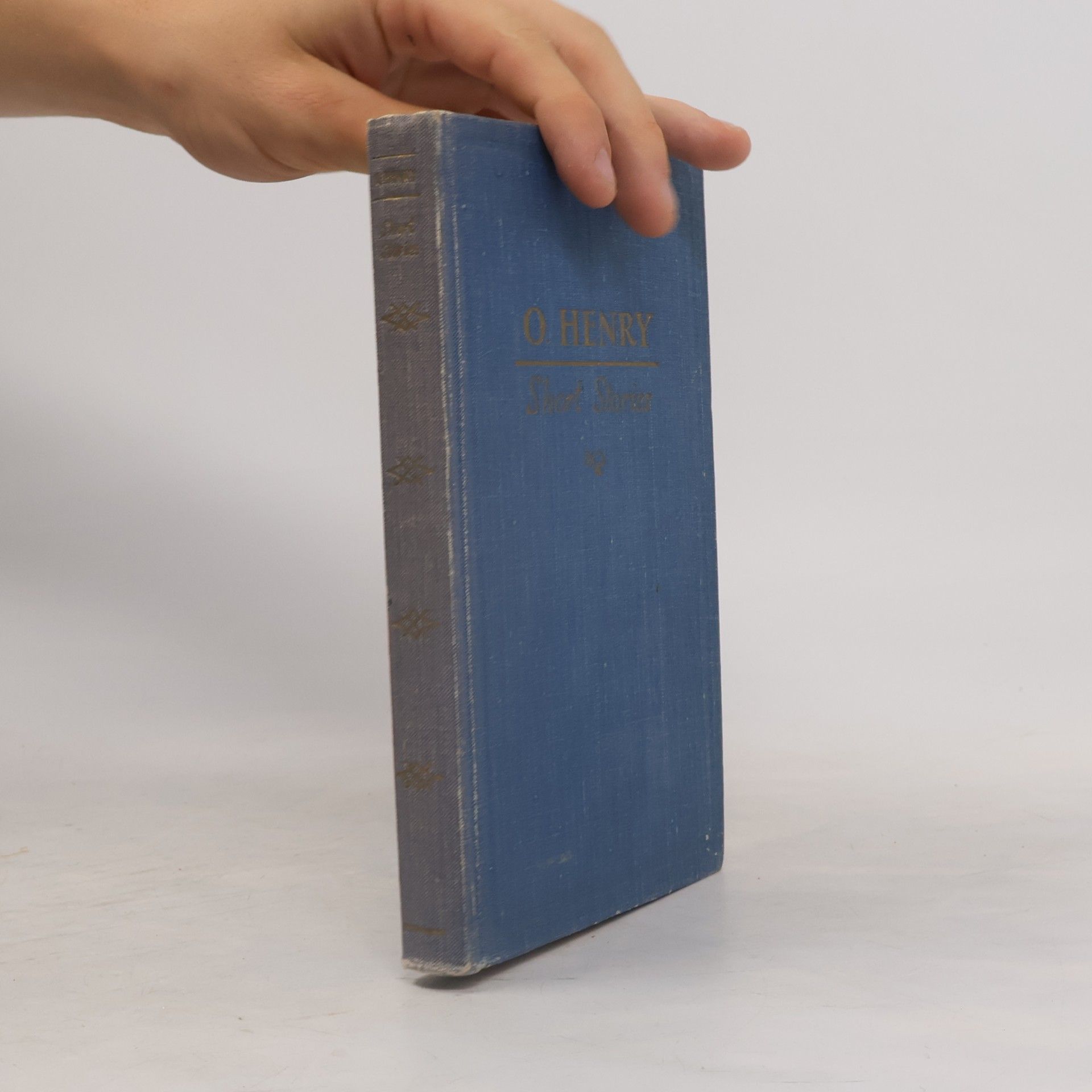 Léo Henry Short Stories
