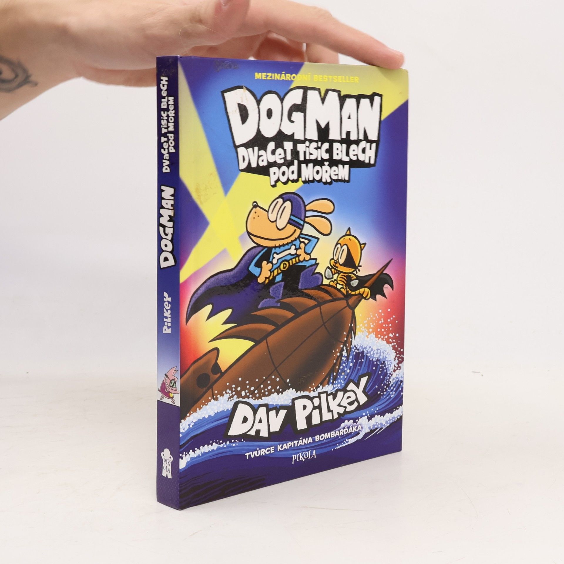 Dav Pilkey Dogman: dvacet tisíc blech pod mořem