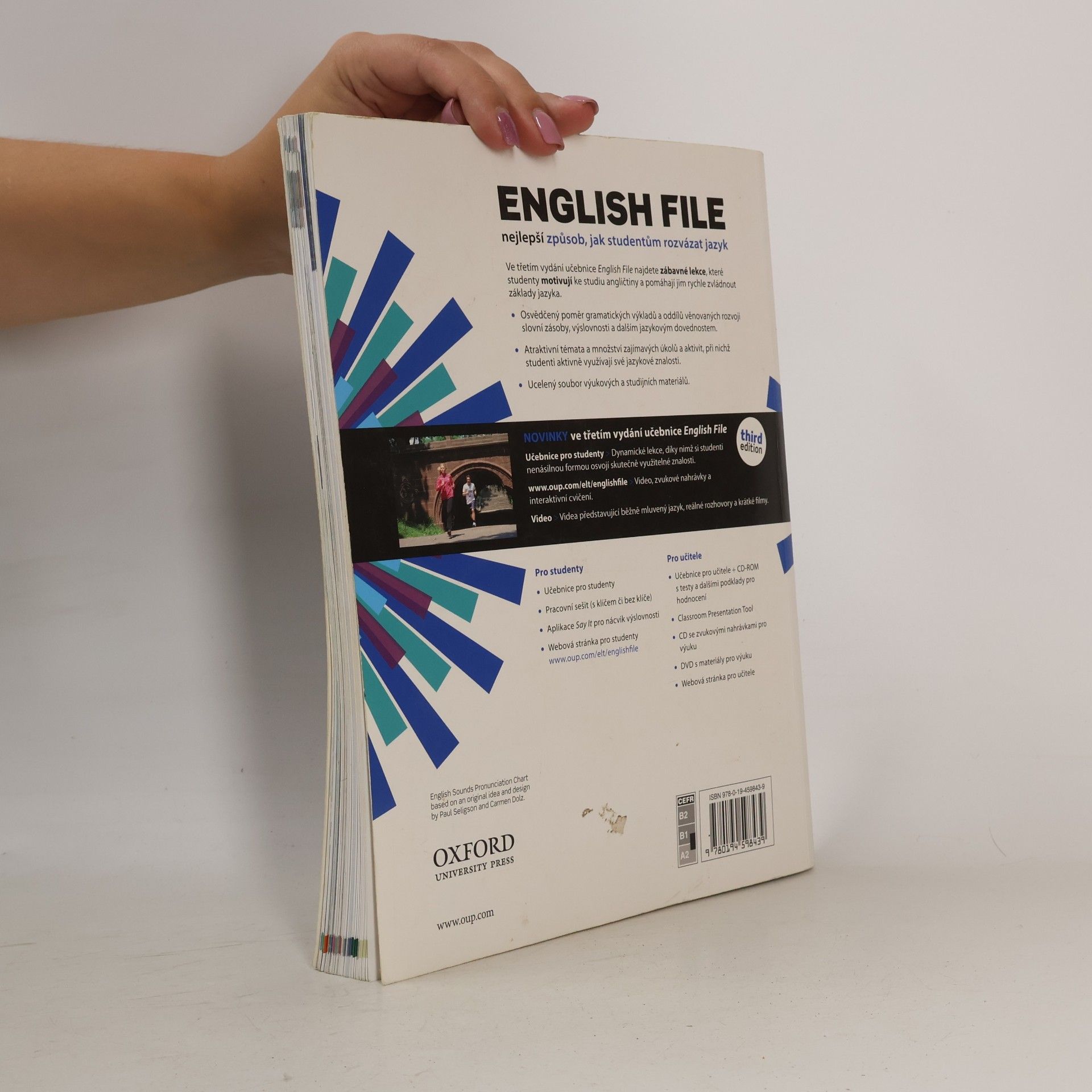 Paul Seligson English file. Pre-intermediate. Student's book