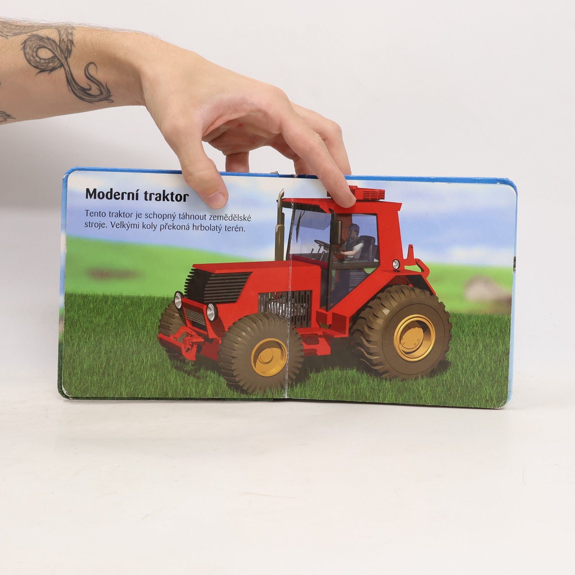 Kolektiv autorů Moje malá knížka o kamionech, vlacích a traktorech