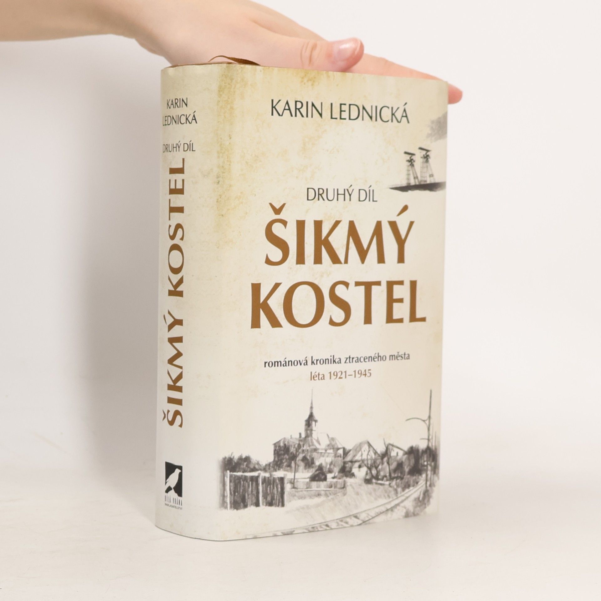 Karin Lednická Šikmý kostel 2