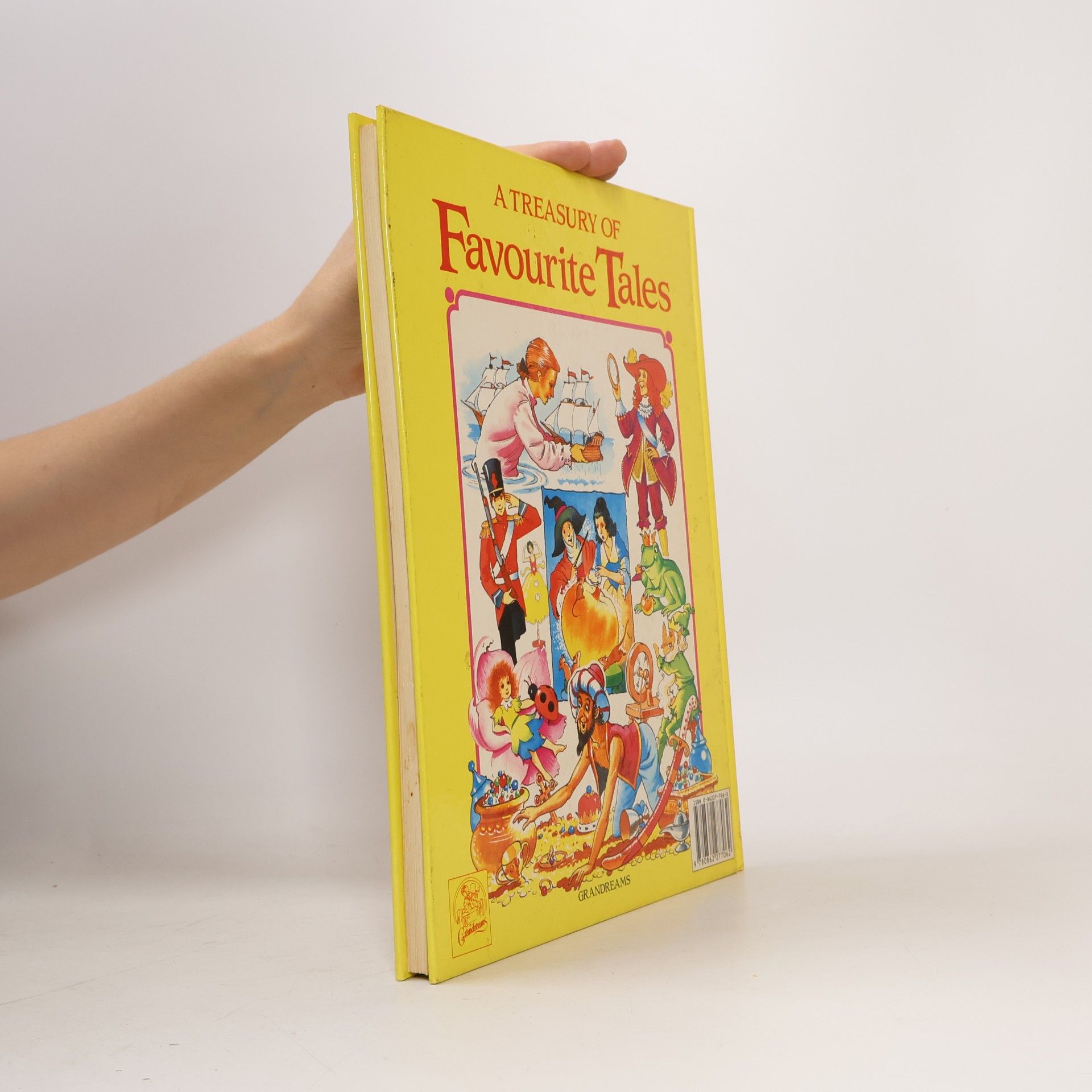 Ann McKie A Treasury of Favourite Tales