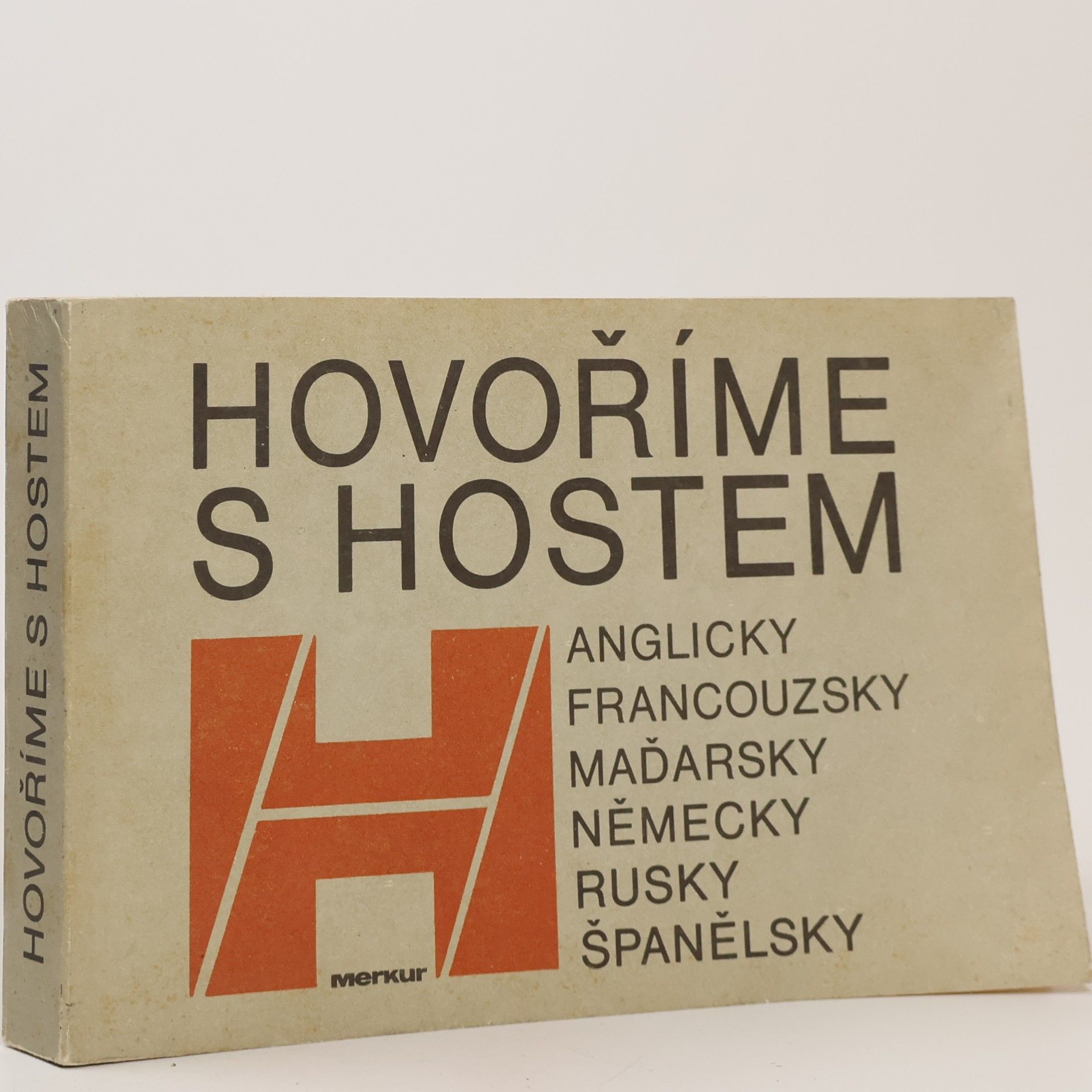Jiří Čech Hovoříme s hostem: anglicky, francouzsky, maďarsky, německy, rusky, španělsky