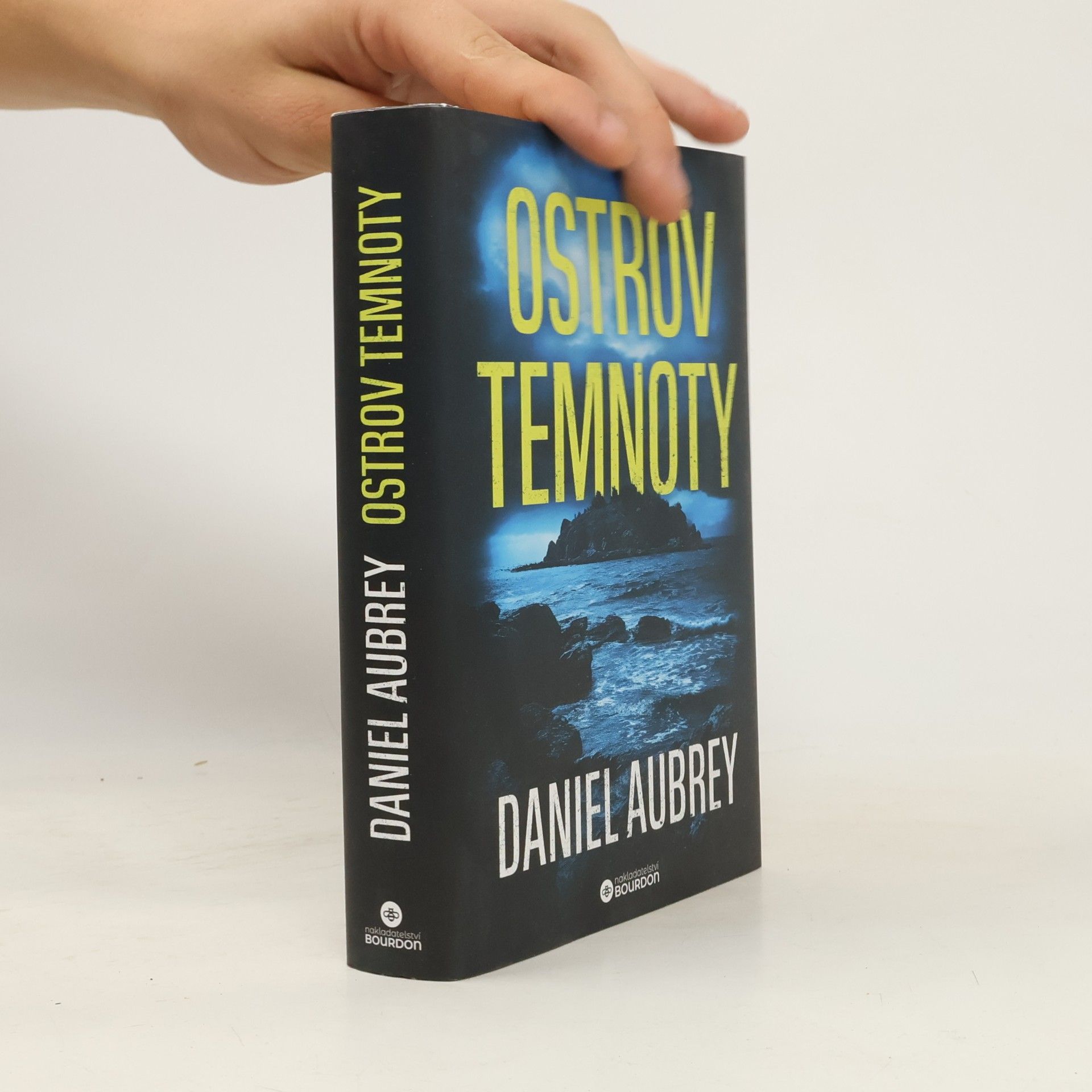 Daniel Aubrey Ostrov temnoty