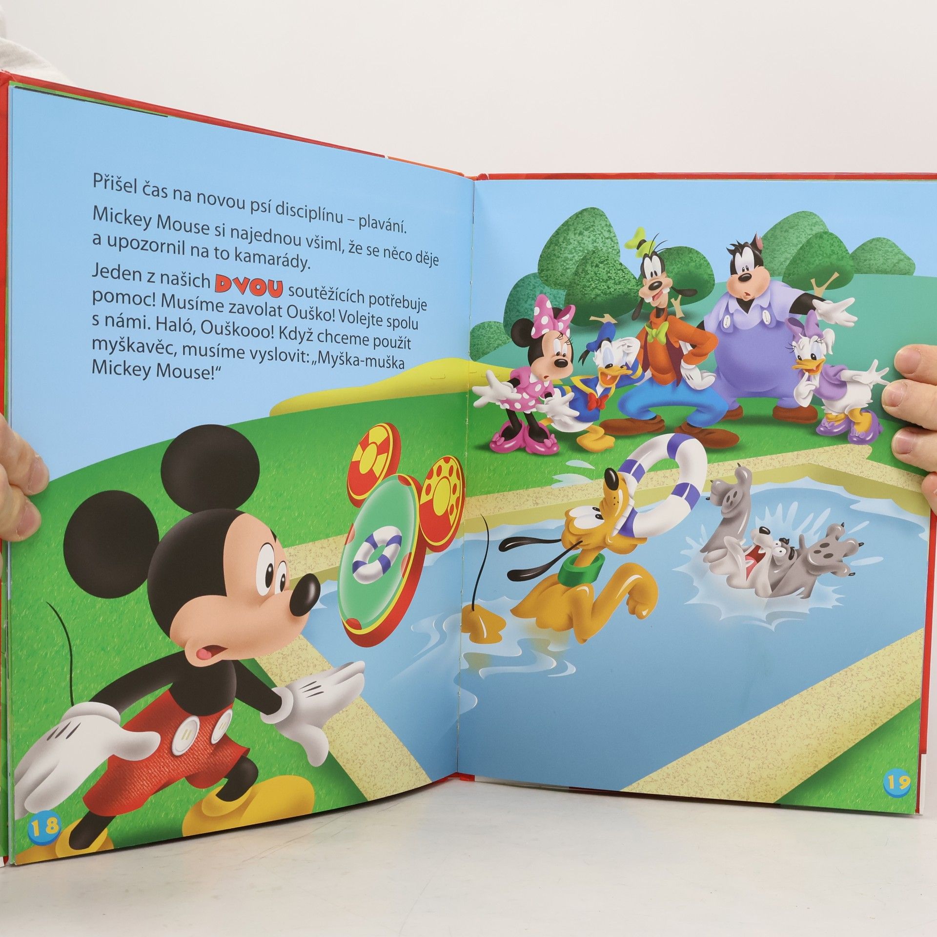 Various authors Mickeyho klubík. Hraj si a uč se s Mickey Mousem 14. Dvě! 2