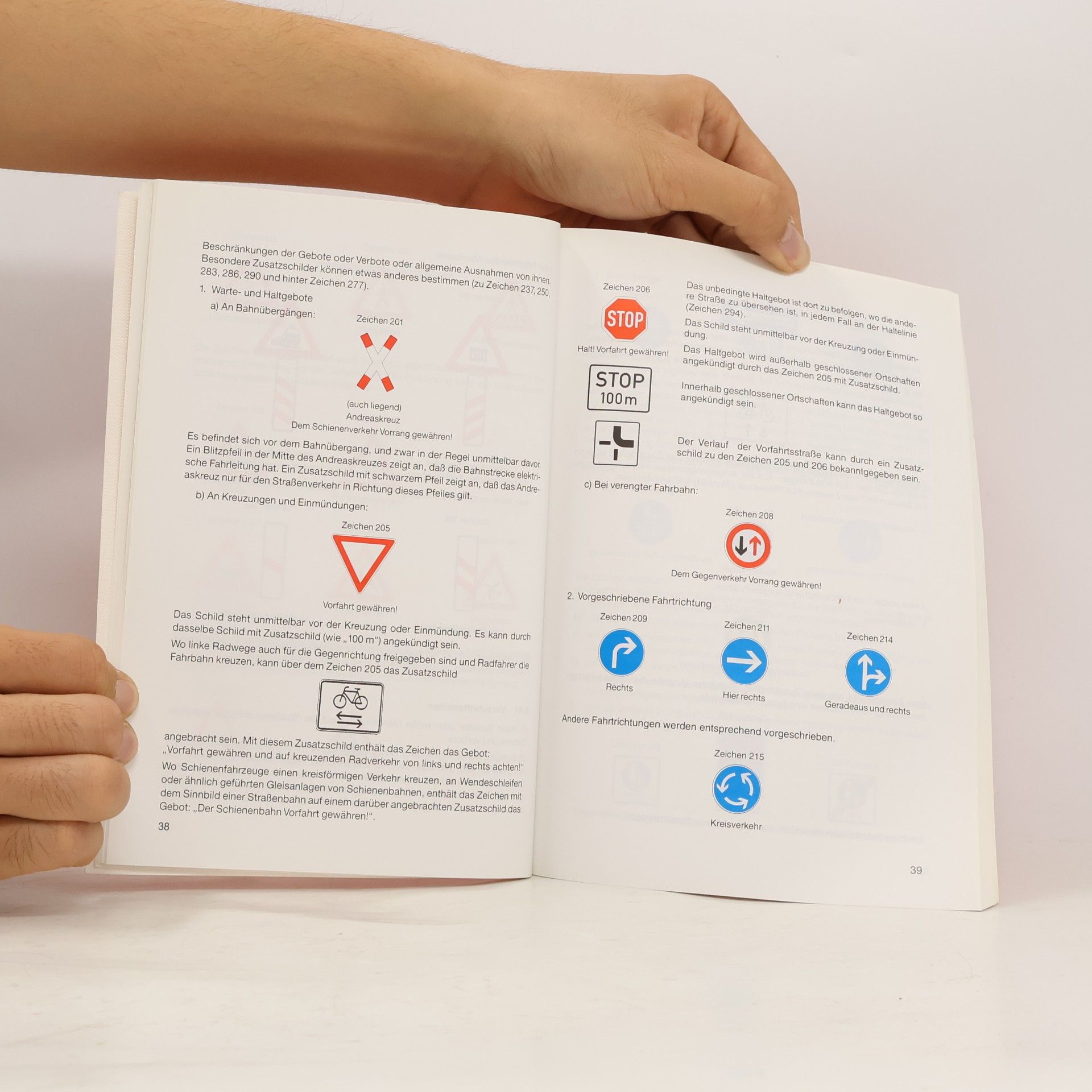 StVO Strassenverkehrs-Ordnung. Mit Verwarnungsgeldkatalog, Bussgeld-Katalog und Punktsystem