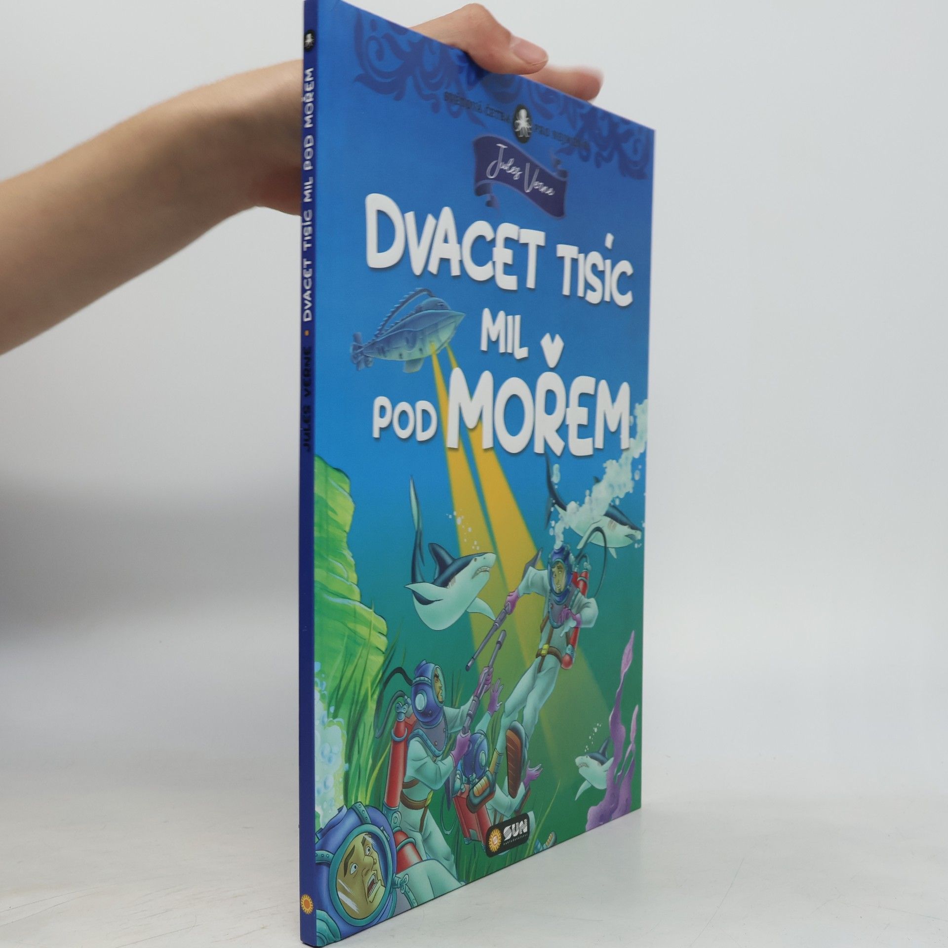 Jules Verne Dvacet tisíc mil pod mořem