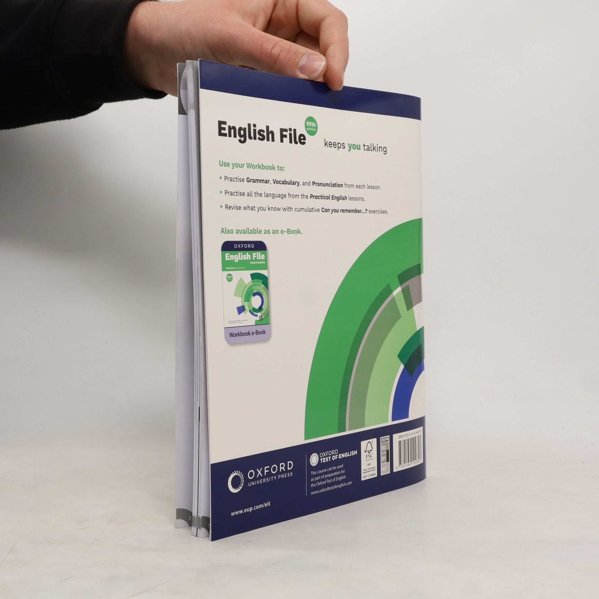 Latham-Koenig, Christina English File: Intermediate: Workbook with Key: Print Student Workbook with key (English File fifth edition)
