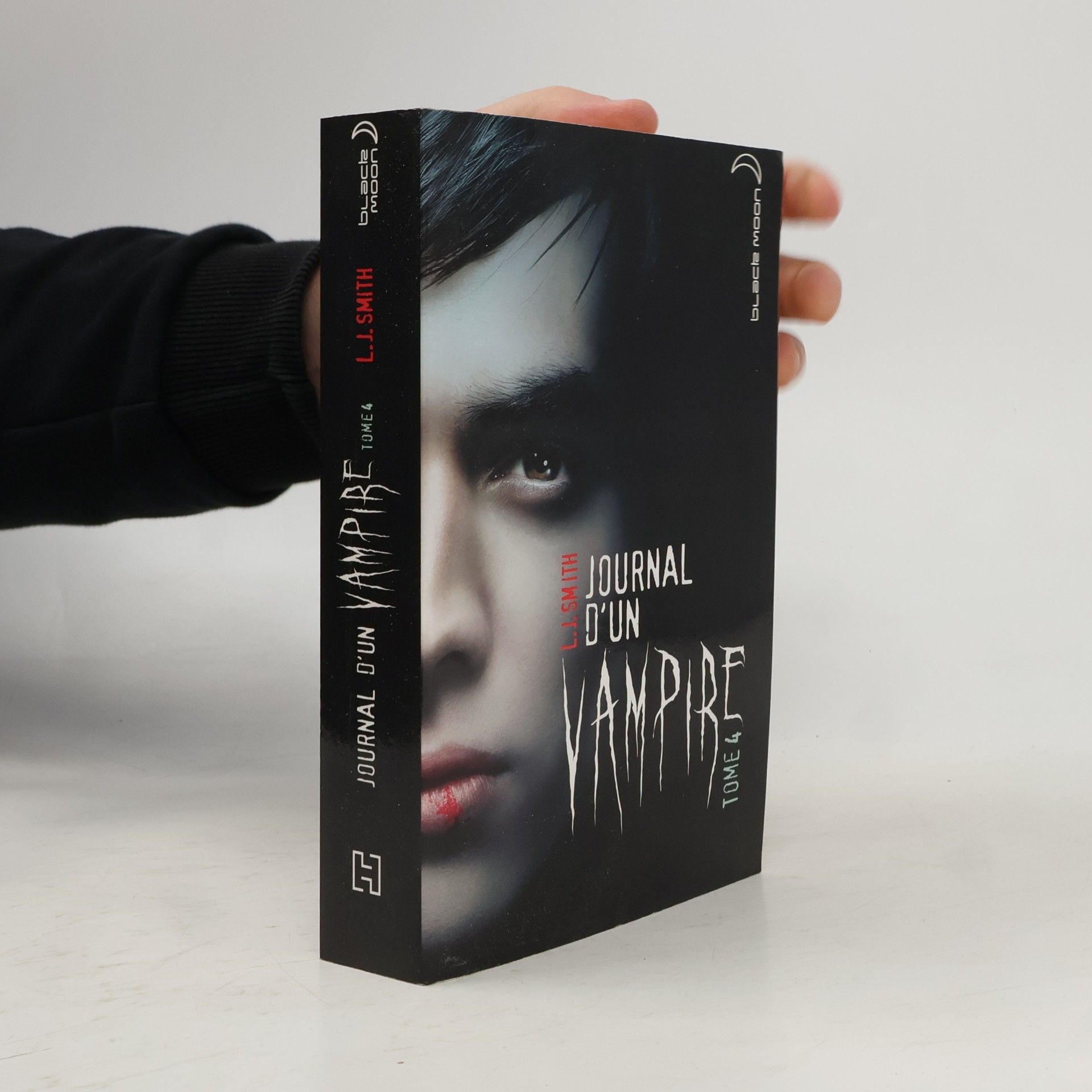 L. J. Smithová  Journal d'un vampire 4