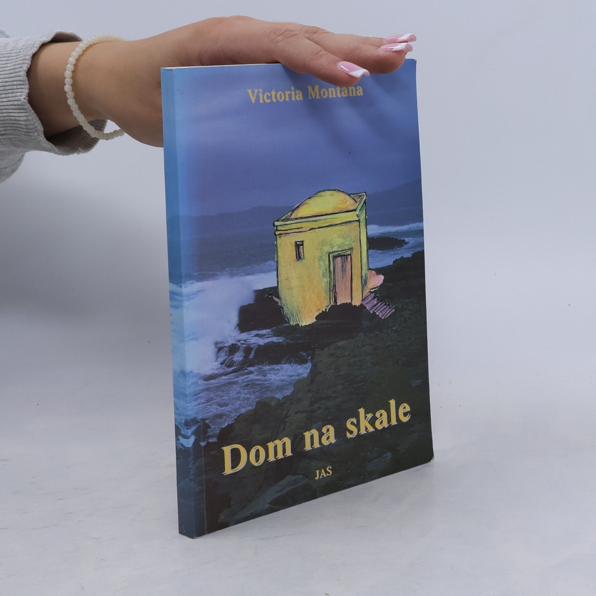 Victoria Montana Dom na skale