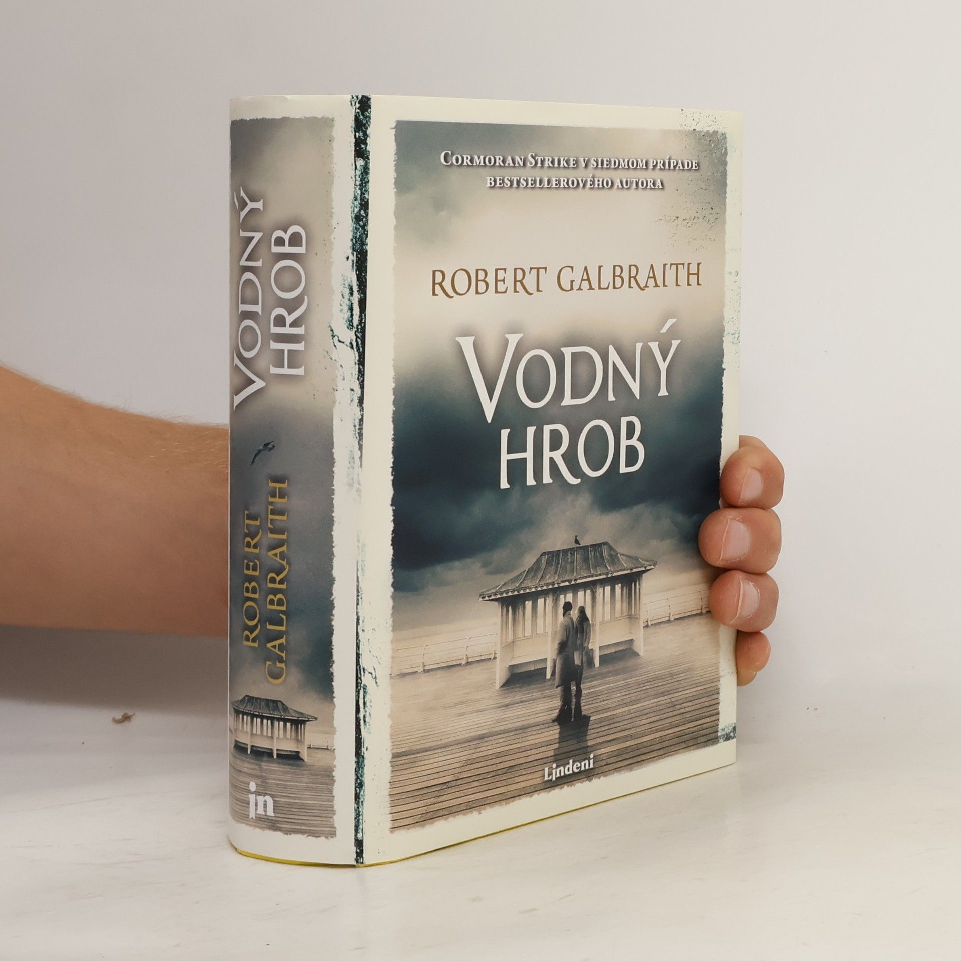 J. K. Rowling Vodný hrob