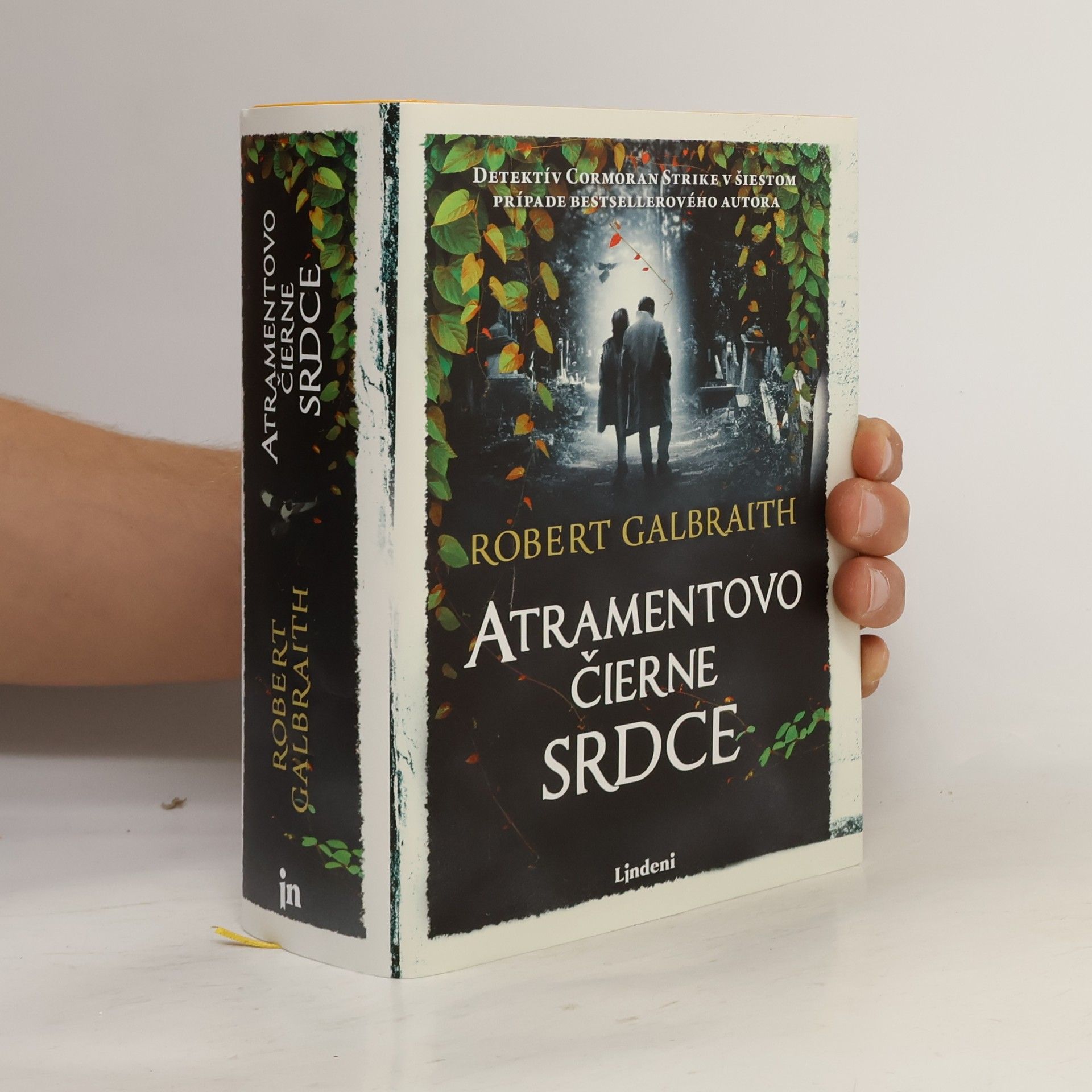 J. K. Rowling Atramentovo čierne srdce
