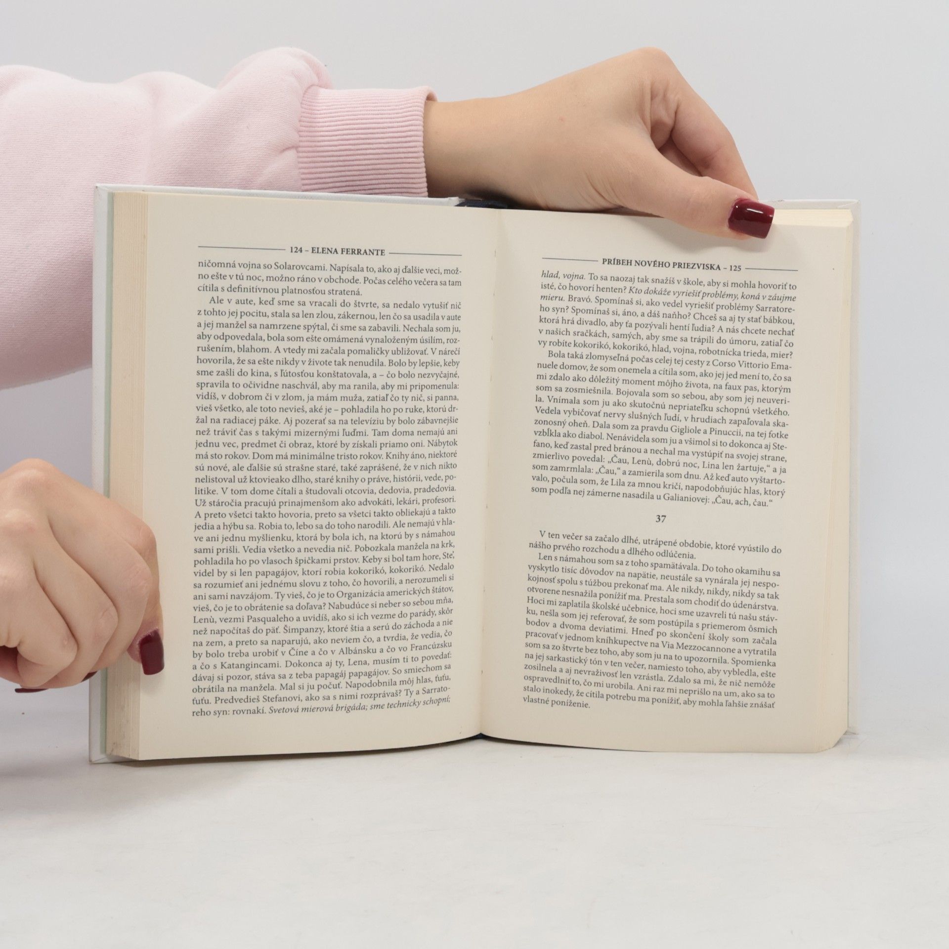 Elena Ferrante Príbeh nového priezviska
