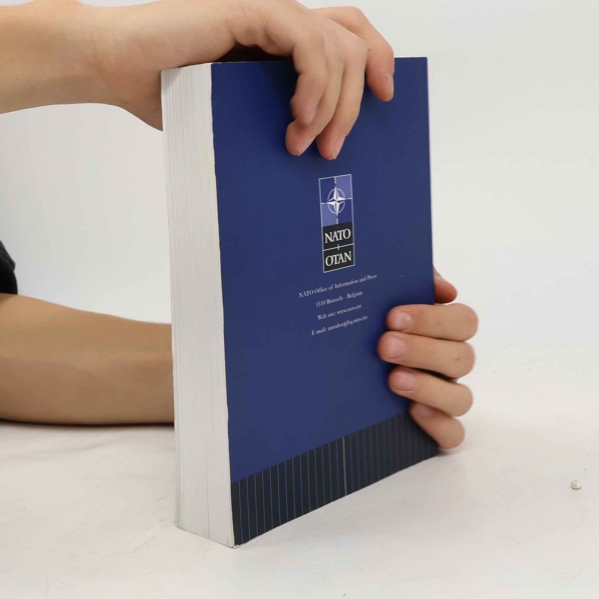 Autorenkollektiv NATO handbook